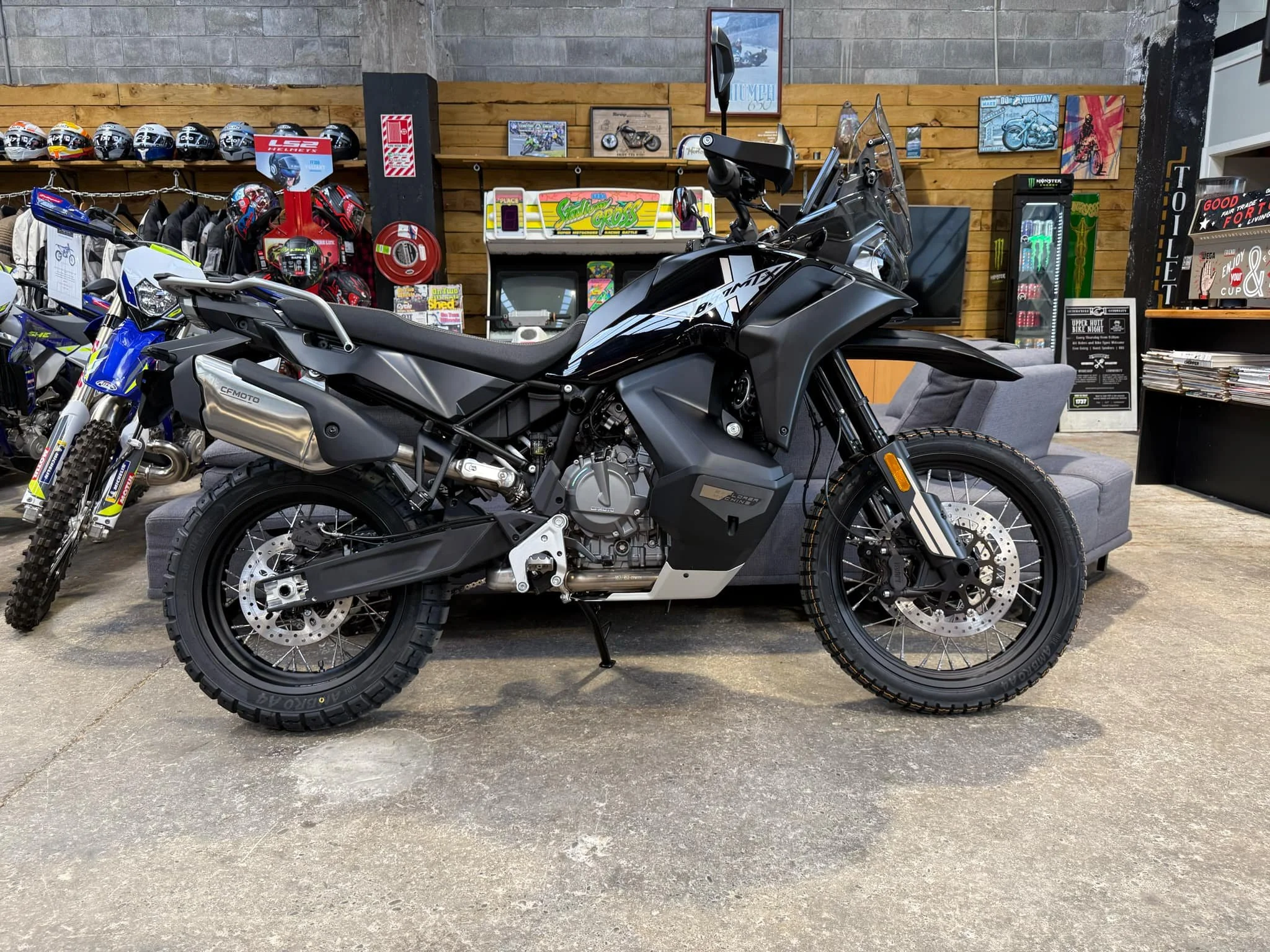 CFmoto 800MTX