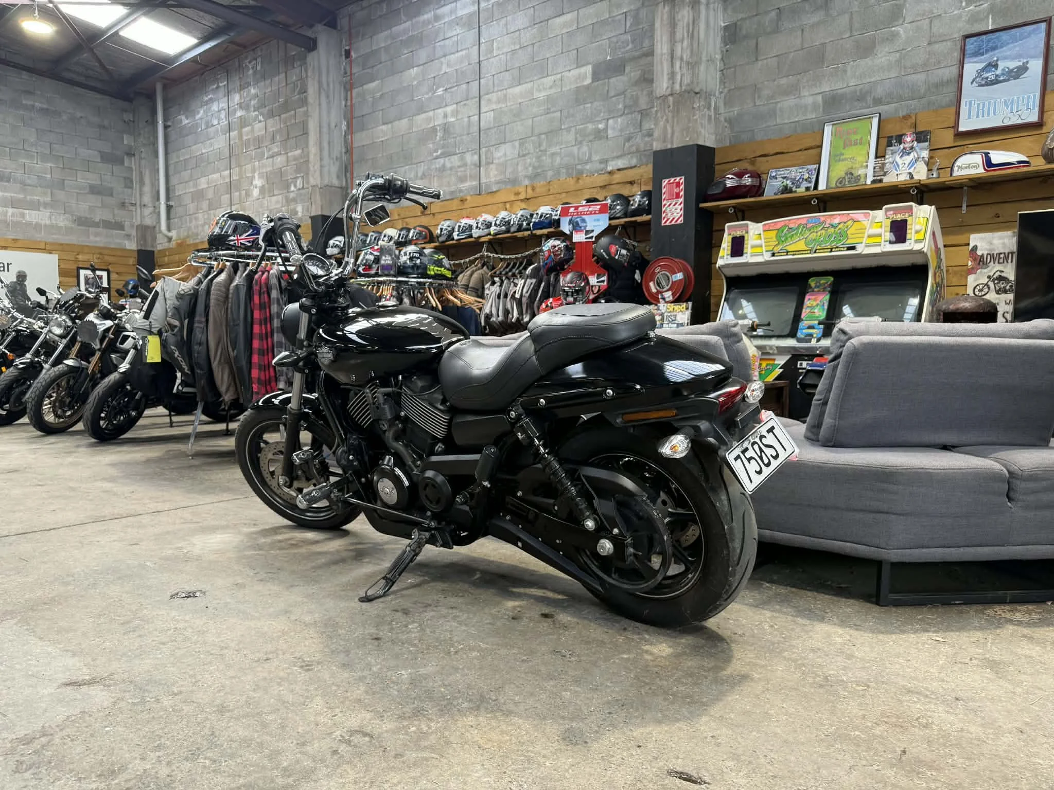 2002fd3f-2937-4e79-8676-cd5f785cfbd4.jpg