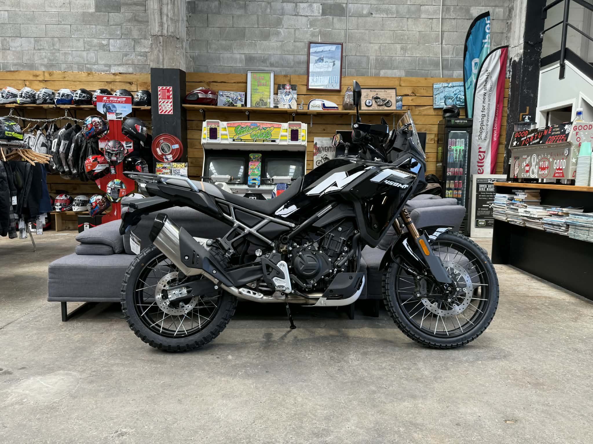 CFmoto 450MT