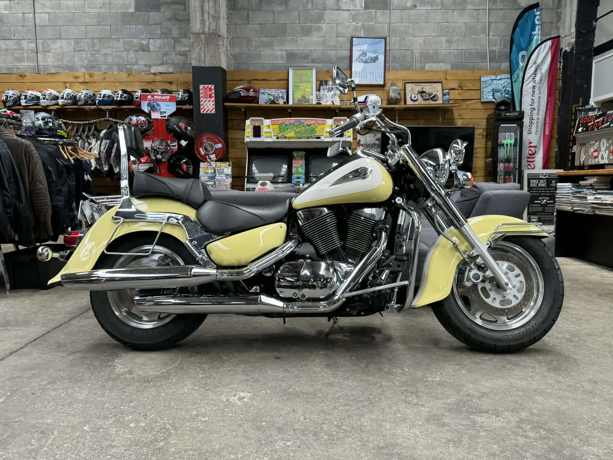 2000 Suzuki Intruder 1500