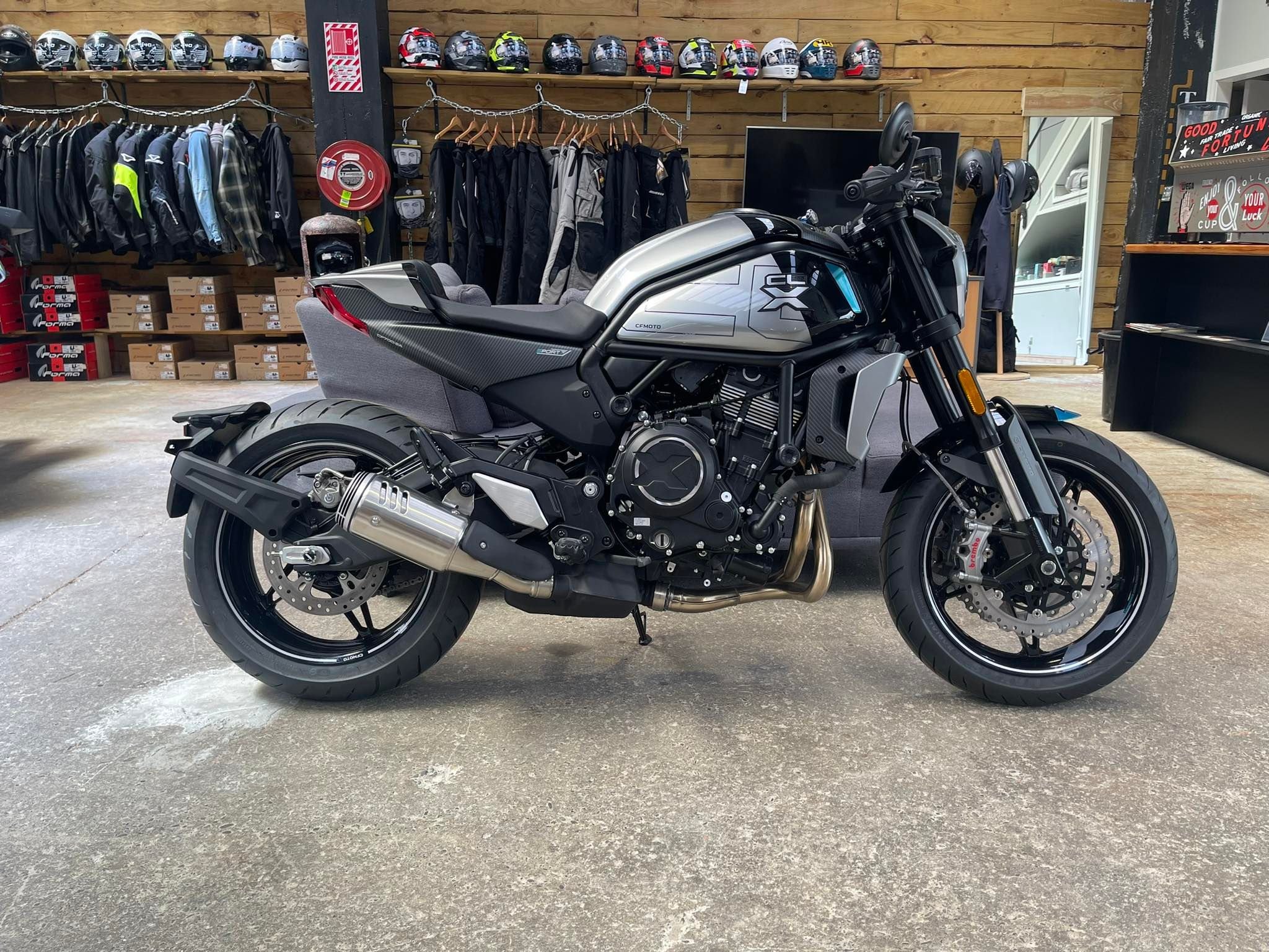 CFmoto 700CL-X Sport