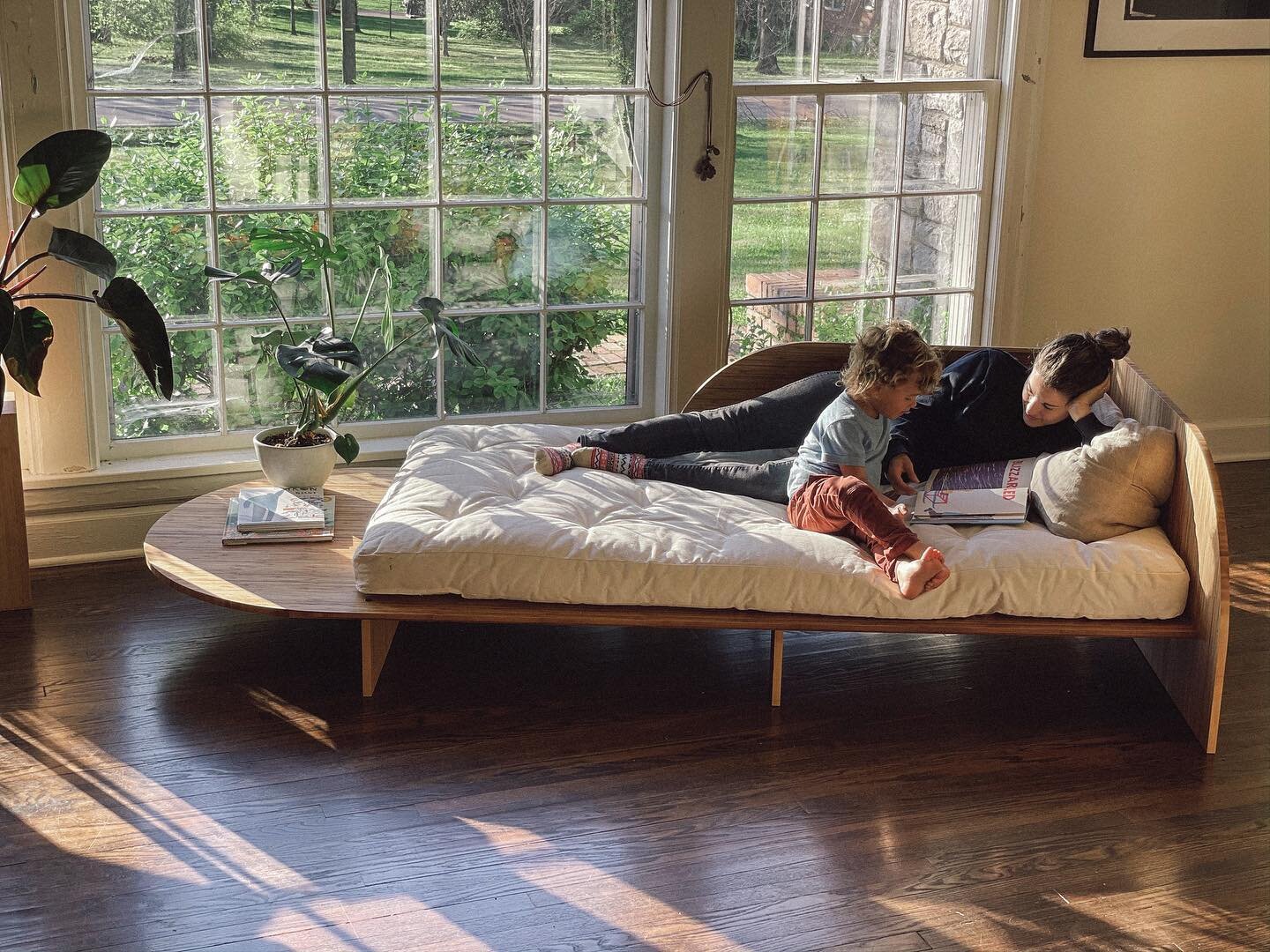 It's that time. BIG BOY BED for our little man. ⁠⠀
⁠⠀
This is the prototype for our new kid bed design. We'll be adding two pull out drawers below for extra storage for toys/books/clothes. ⁠⠀
⁠⠀
After much research, we found an amazing all natural tr