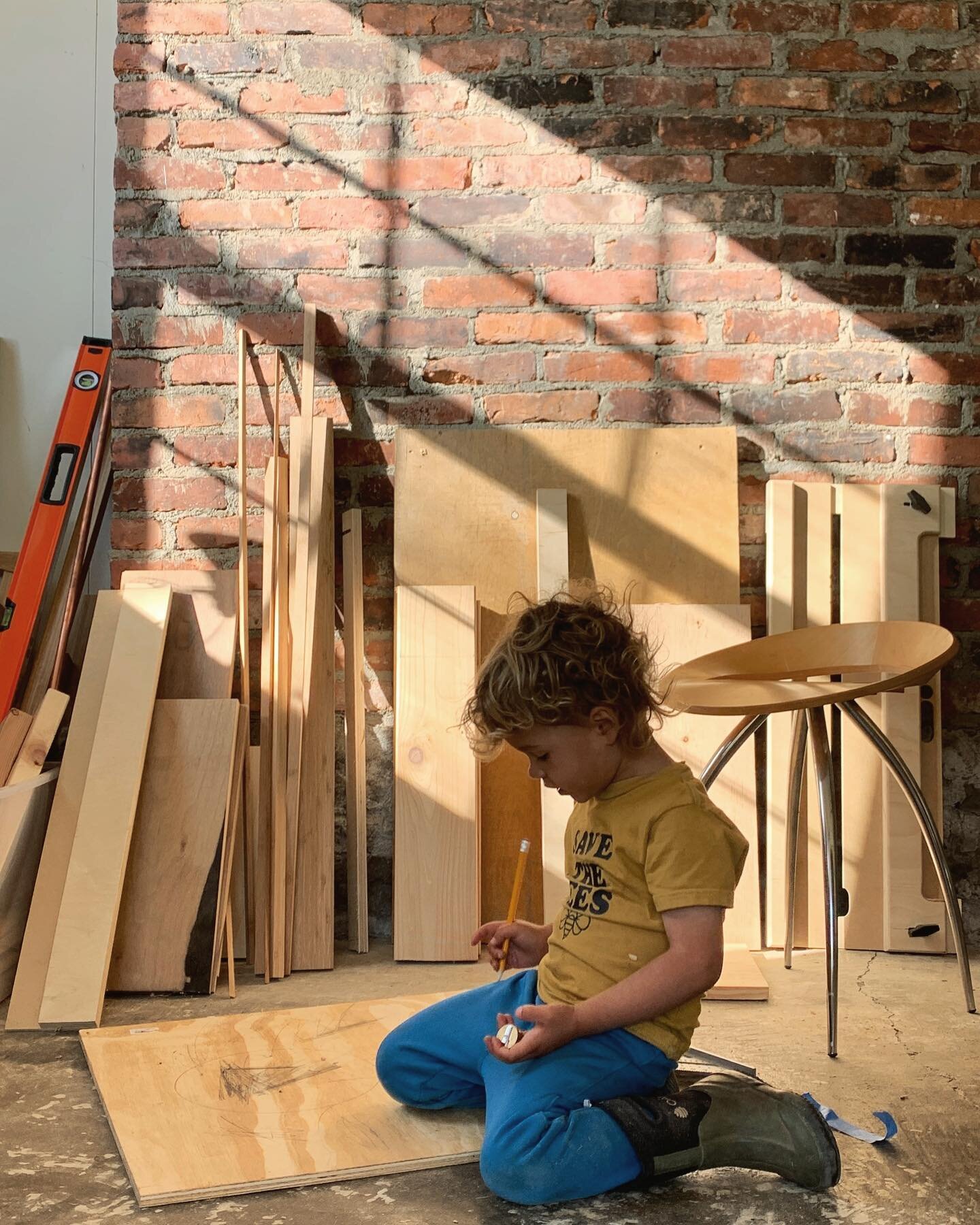 Sneaking into the shop already. ⁠⠀
&mdash;⁠⠀
H⁠⠀
+⁠⠀
H⁠⠀
&mdash;⁠⠀
#furniture #design #woodworking #sustainable #interiordesign #bamboo #brass #woodshop #scraps ~ @iknowbryan @meganlukeedwards