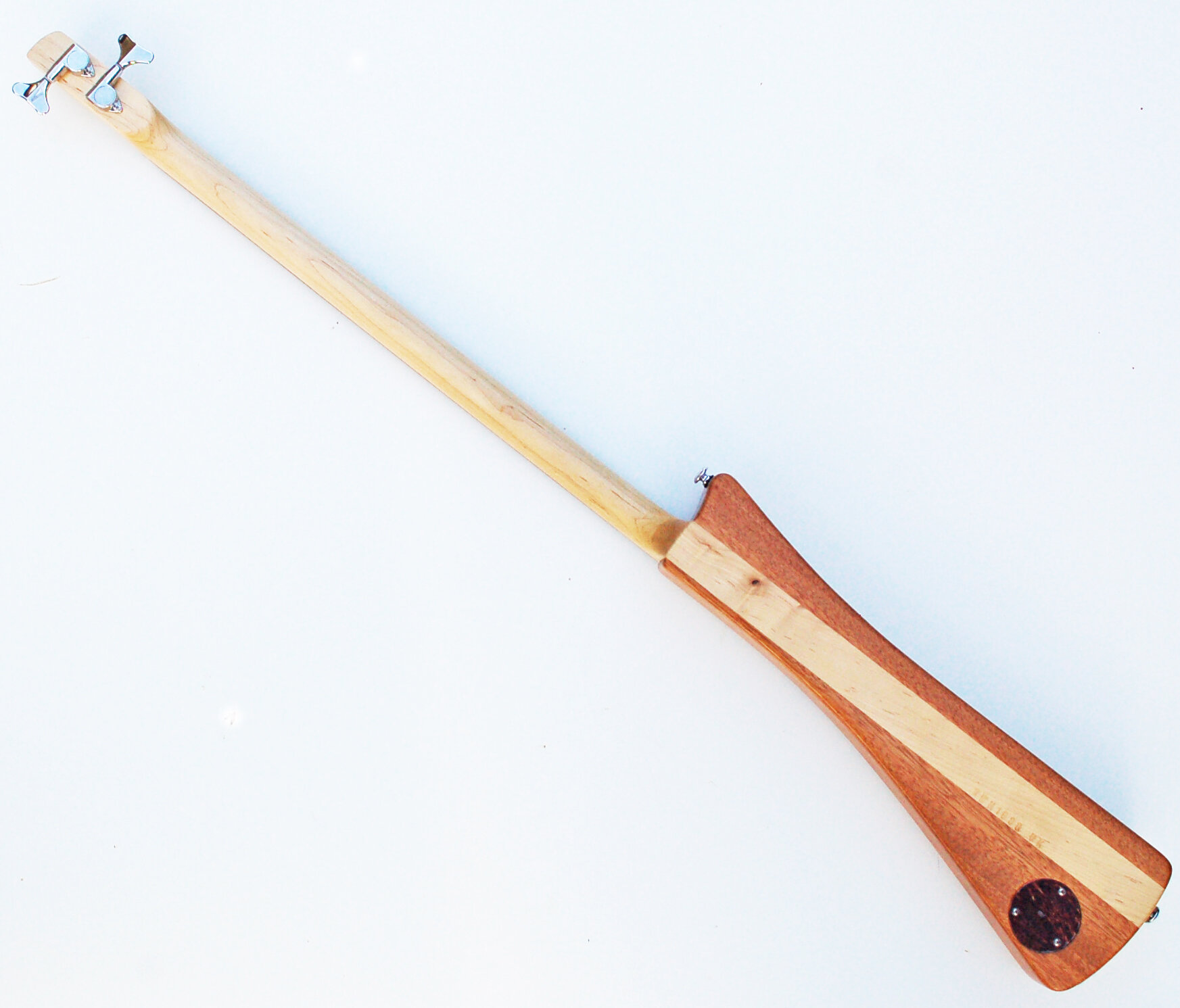 2 String Fretted Bass RWH108Q UK  3.JPG