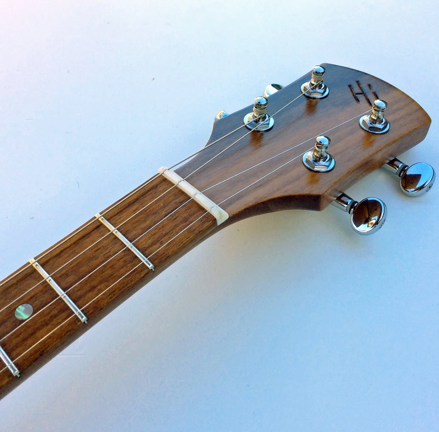 Long Scale Raindrop Solid Body Baritone Ukulele, Nat Mahogany 3.JPG
