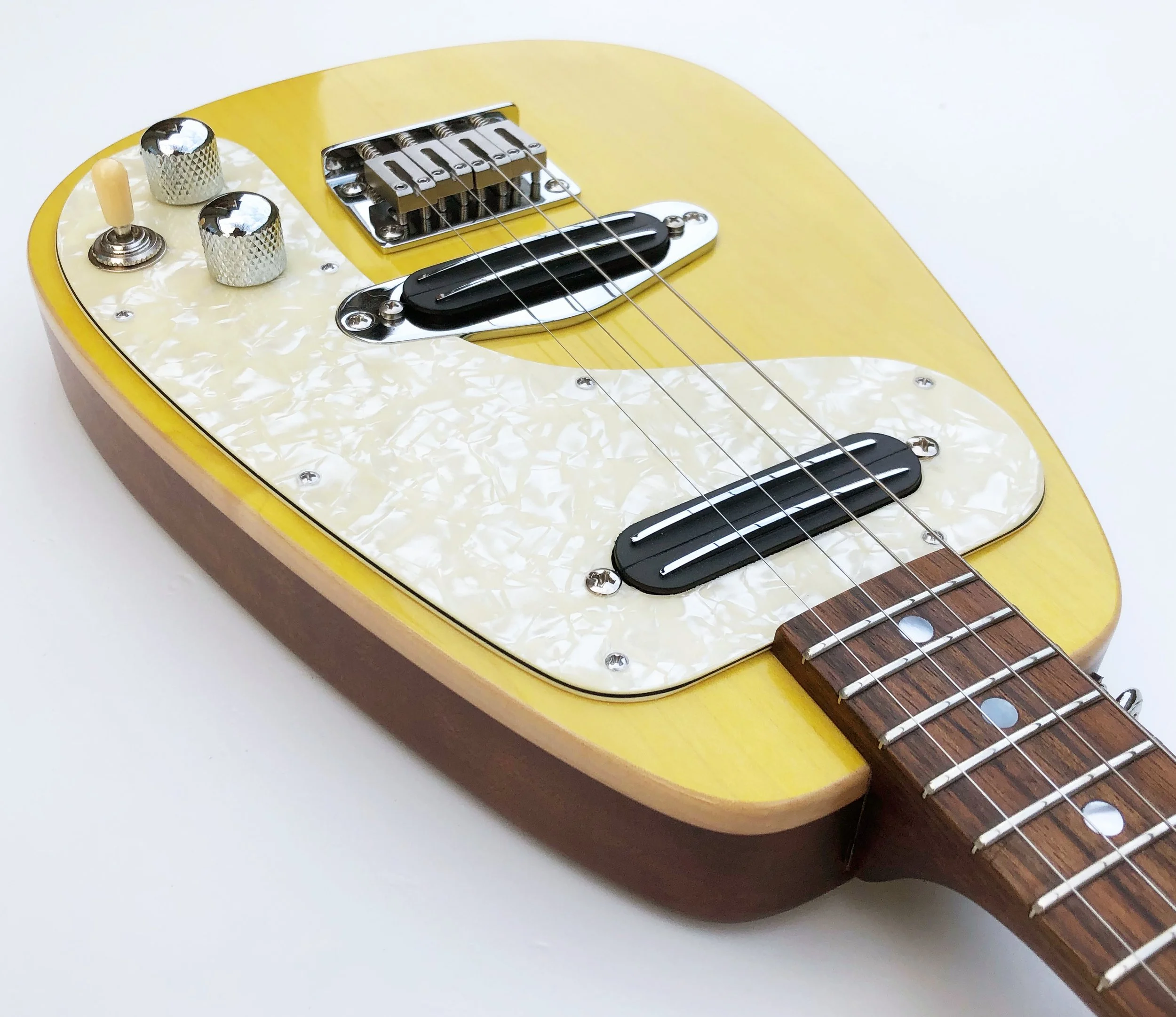 Yellow Raindrop Electric Baritone Uke 11.JPG
