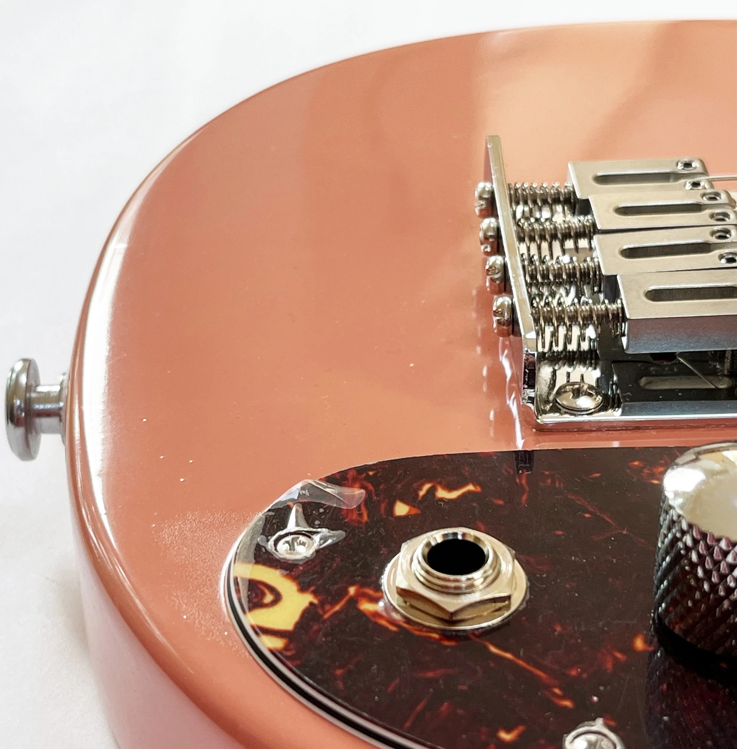 HiGuitarsUK Raindrop, Dirty Apricot, Cosmetics 2.JPG