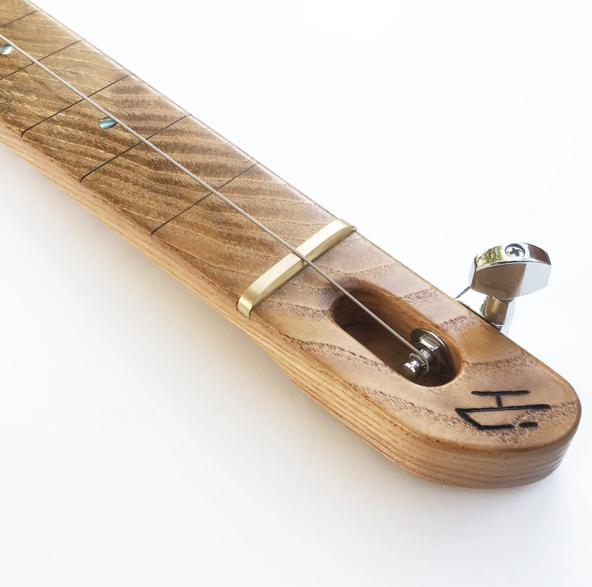 Diddley Bow headstock front