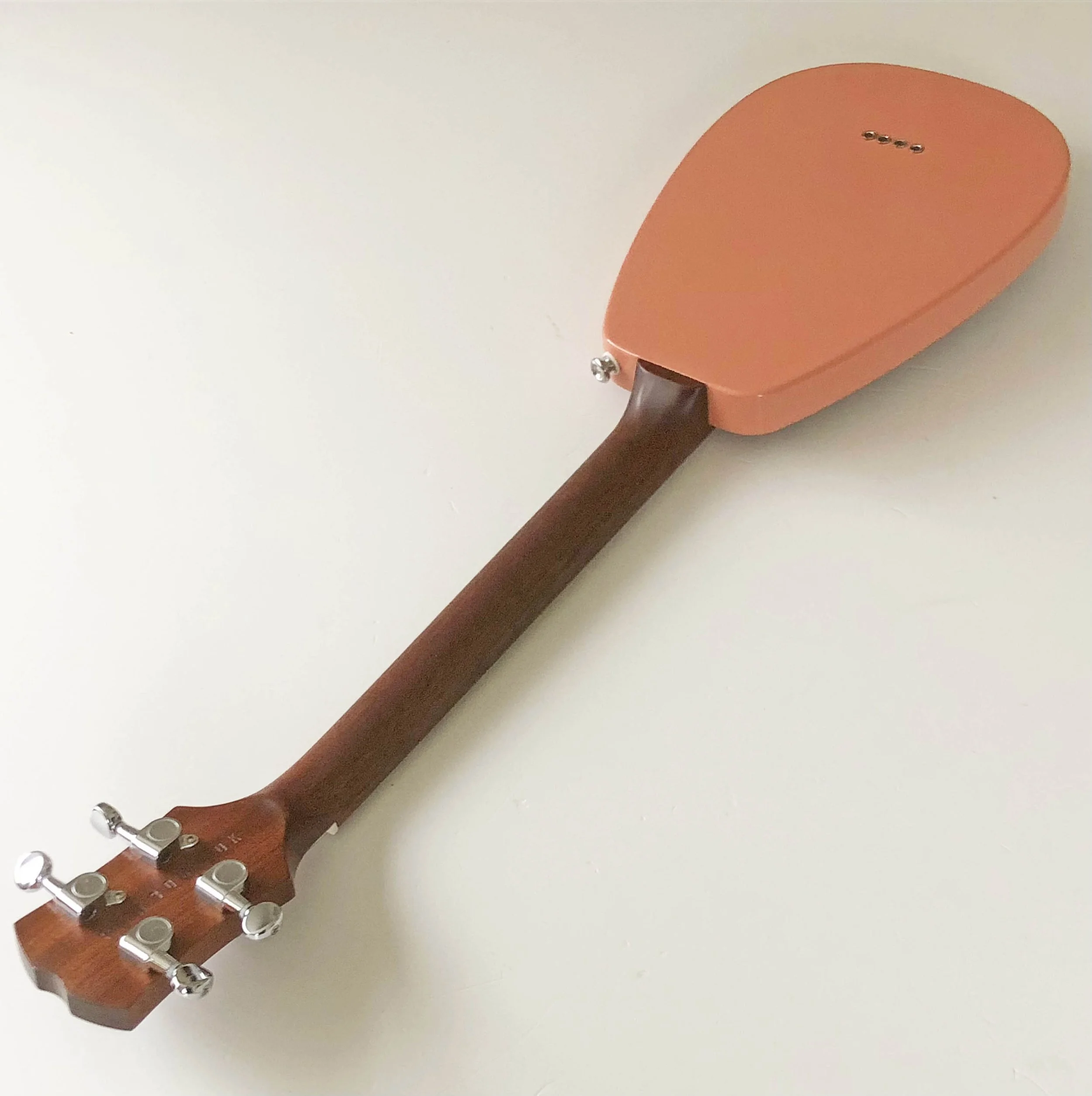 HiGuitarsUK Apricot Raindrop Baritone Uke Rear View