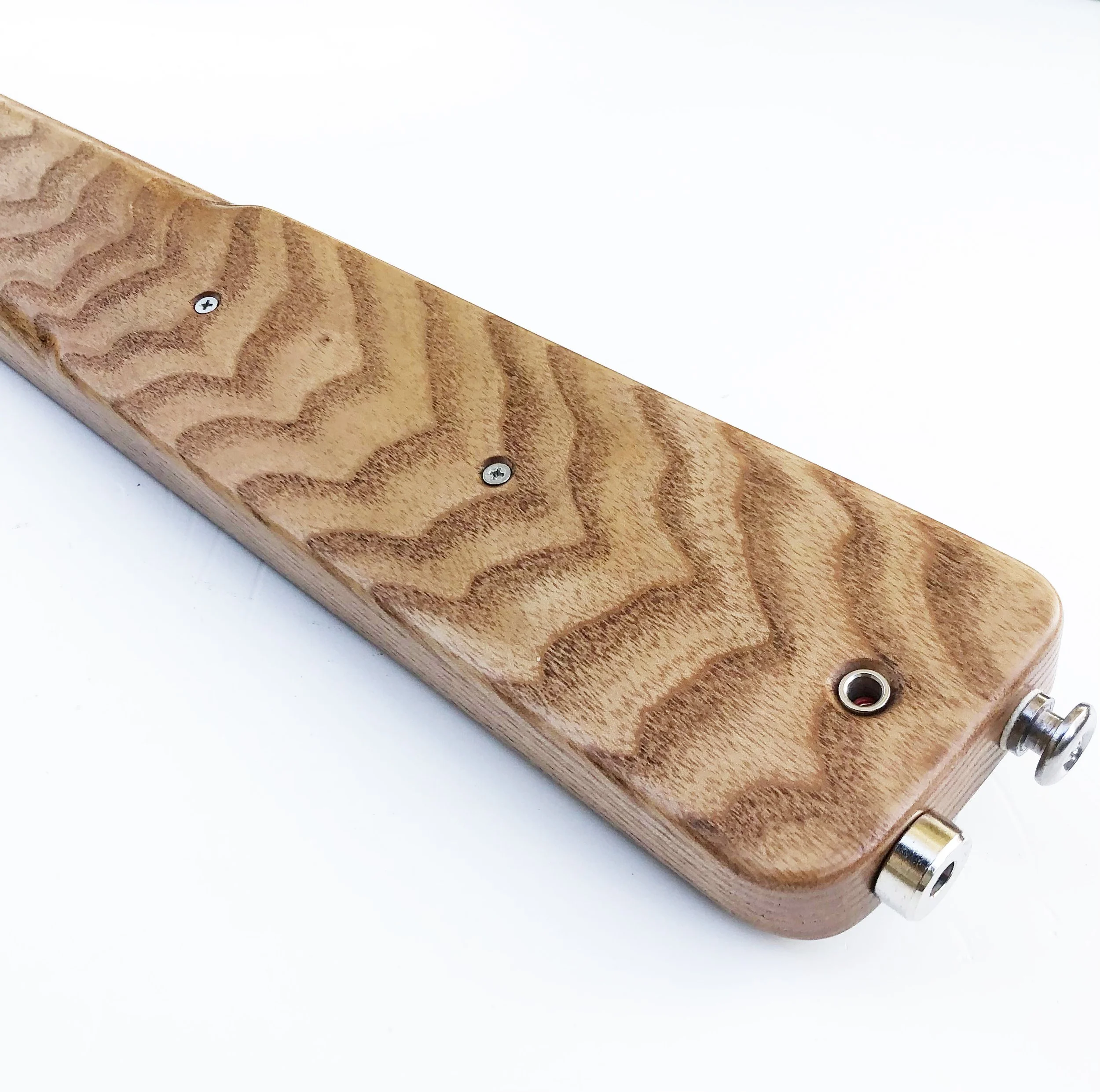 Diddley Bow string hole