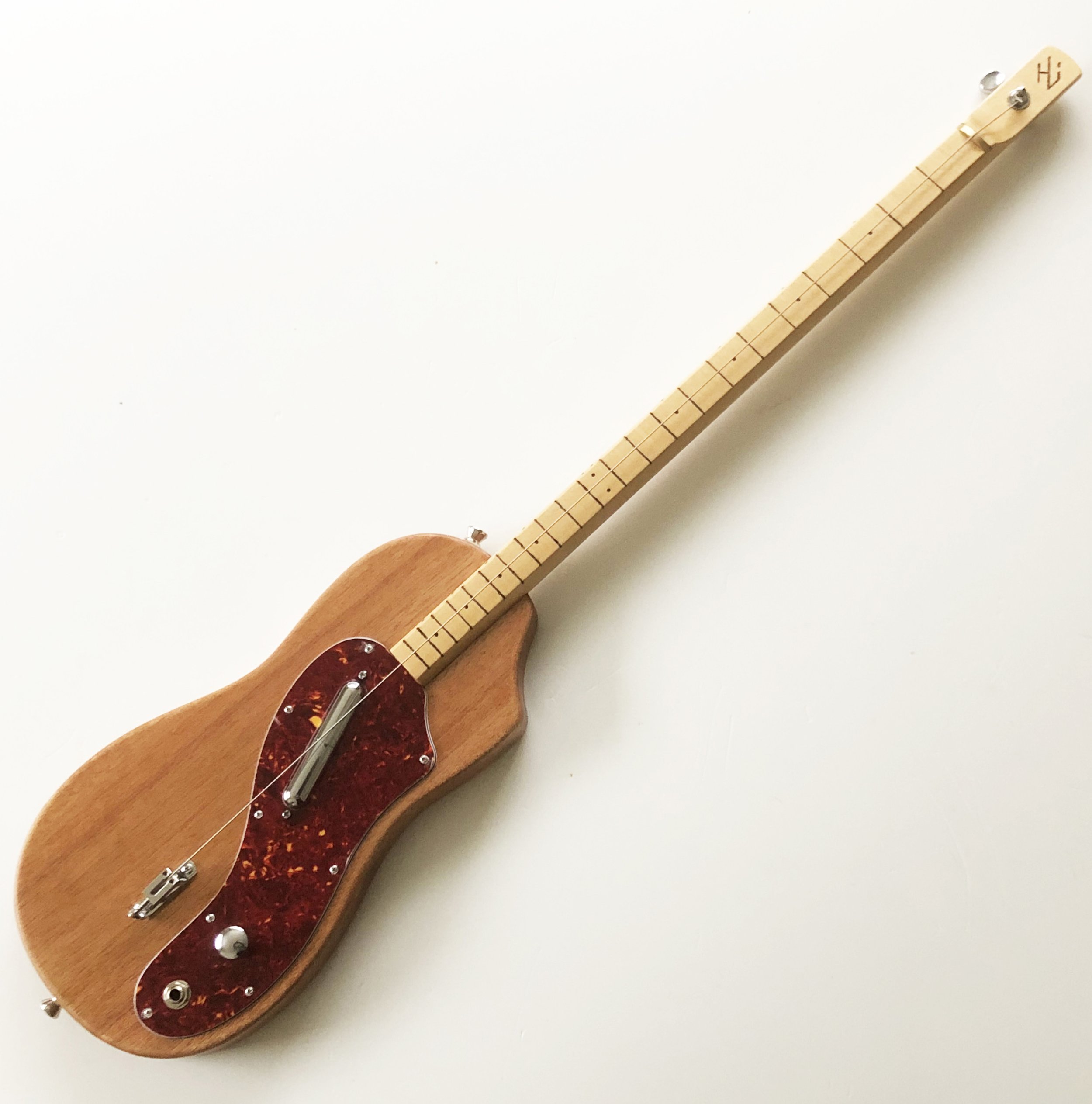 1 String Electric Broom Stick Diddley Bow. Artec Pickup, Brass Nut & High Mass Stainless Steel Saddle.