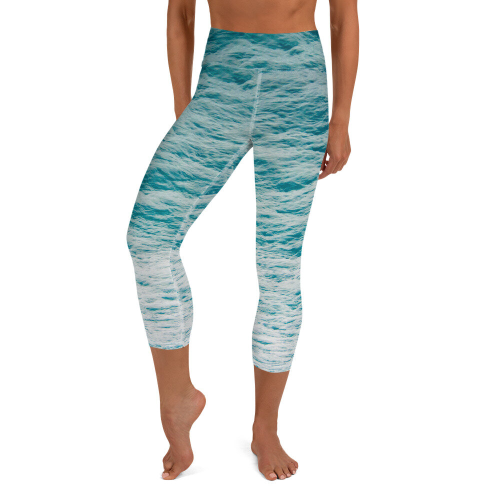 Wave2_Capri_Yoga_leggings_mockup_Front_Fitness-Barefoot_White.jpg