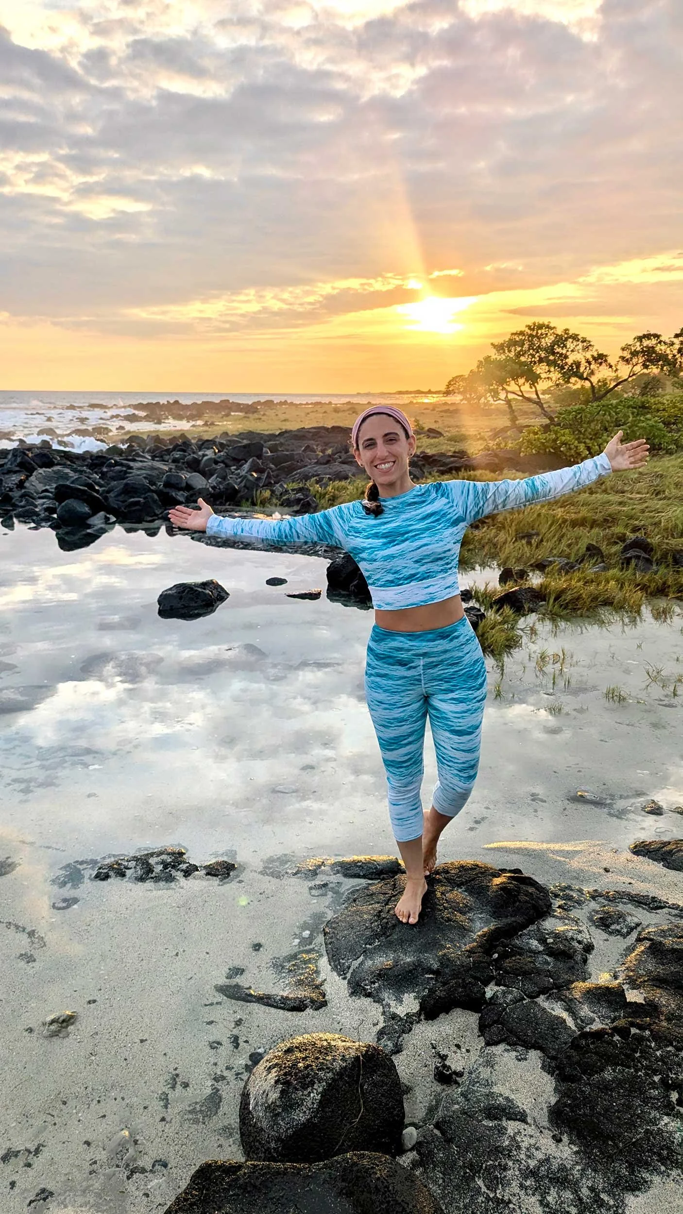 Jodie-ocean-waves-recycled-crop-top3-web.jpg