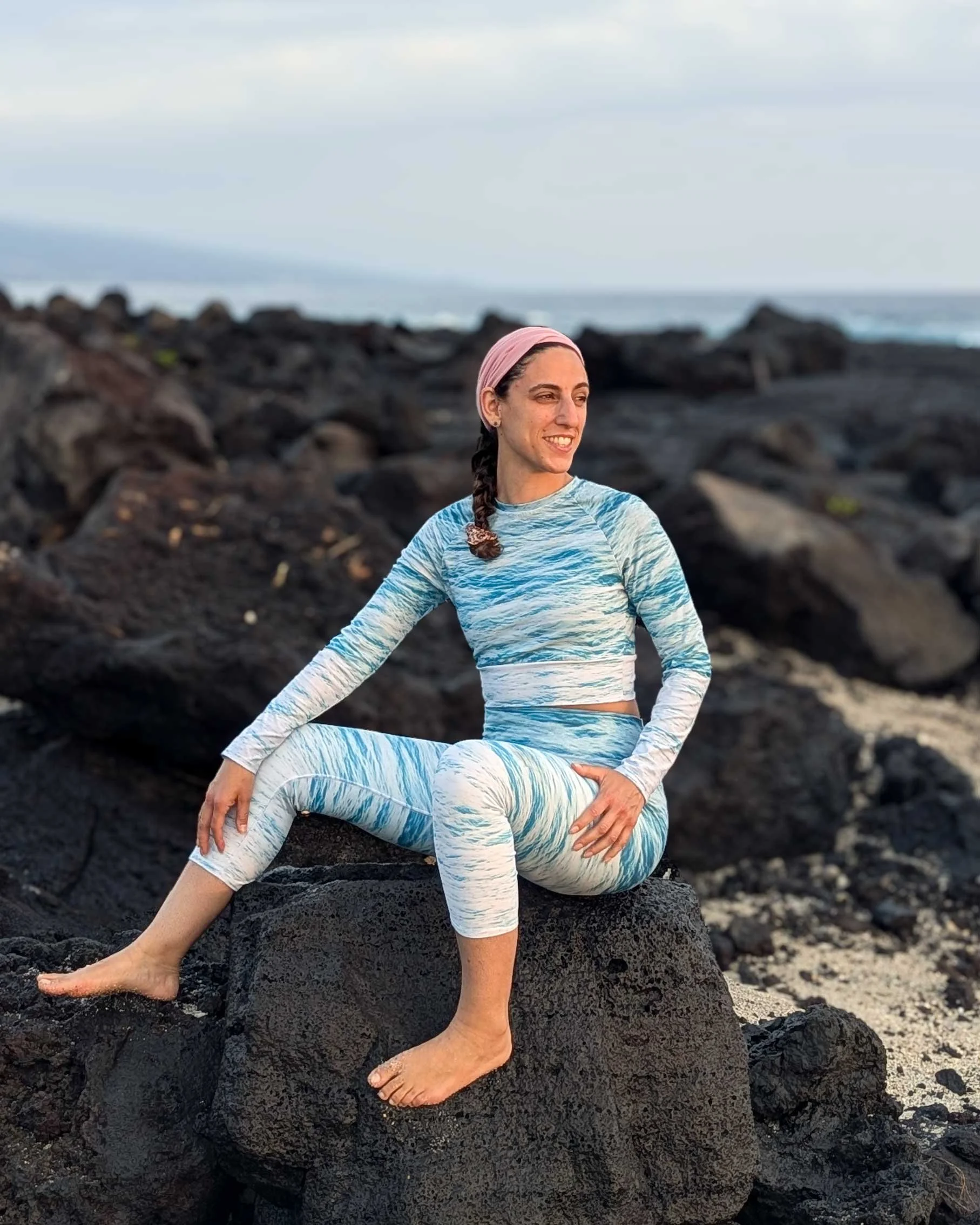 Jodie-OceanWaves-sitting_web.jpg