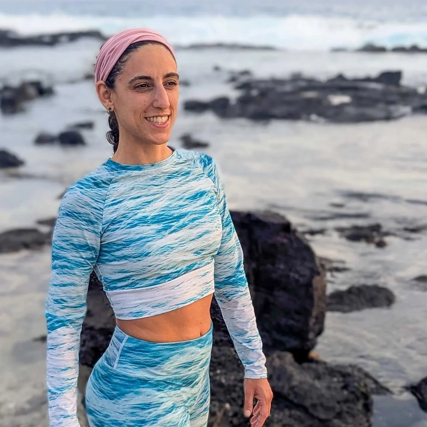 Jodie-Ocean-Waves-recycled-croptop-capris