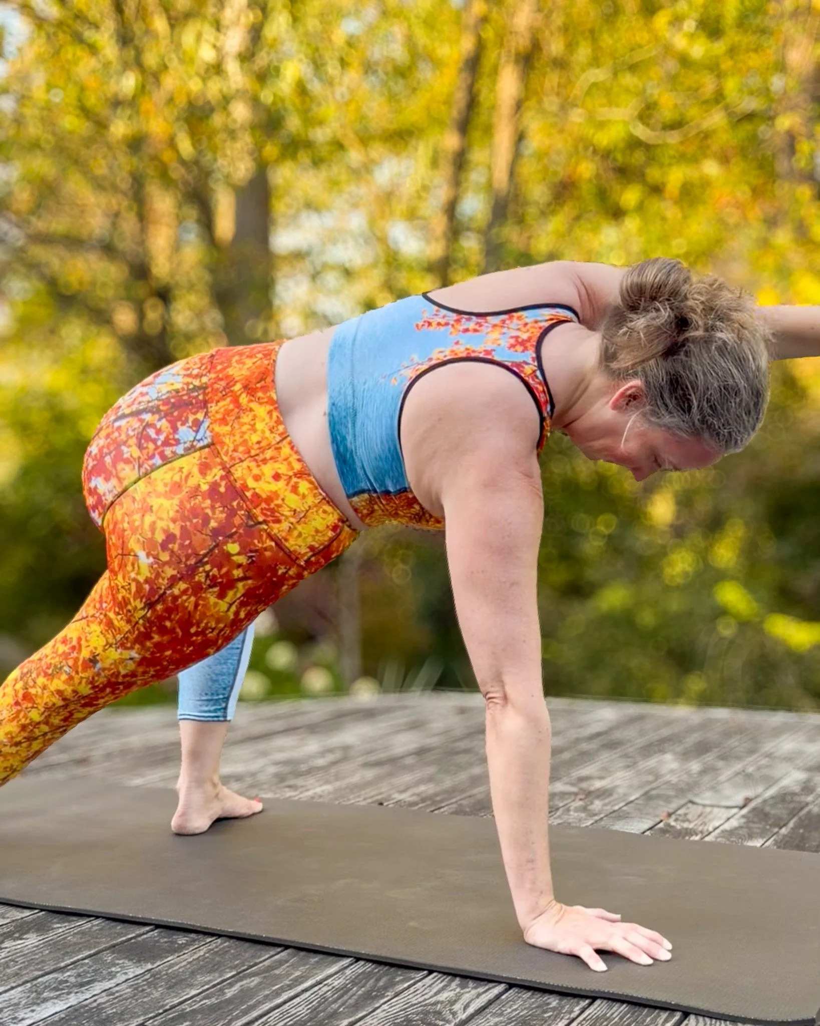 Lake Agnes Aspens - Trimmed Sports Bra