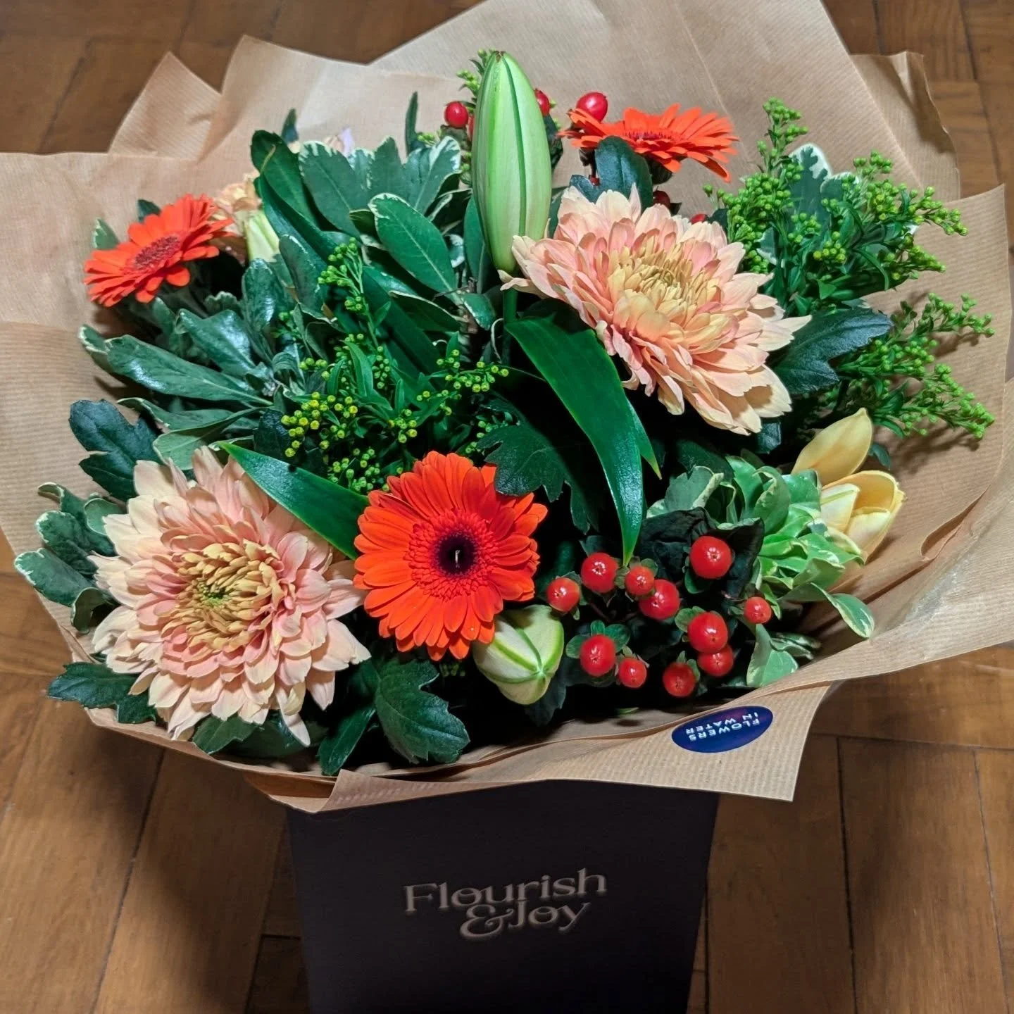 💚🧡💛 THANK YOU 💛🧡💚

To my wonderful yoga sisters for this beautiful bouquet ~ healing with nature. Truly grateful &amp; blessed to have you as friends. Here's to many more adventures together as the Fab Five!

💛🧡💚 LOVE YOU 💚🧡💛

#beauty #na