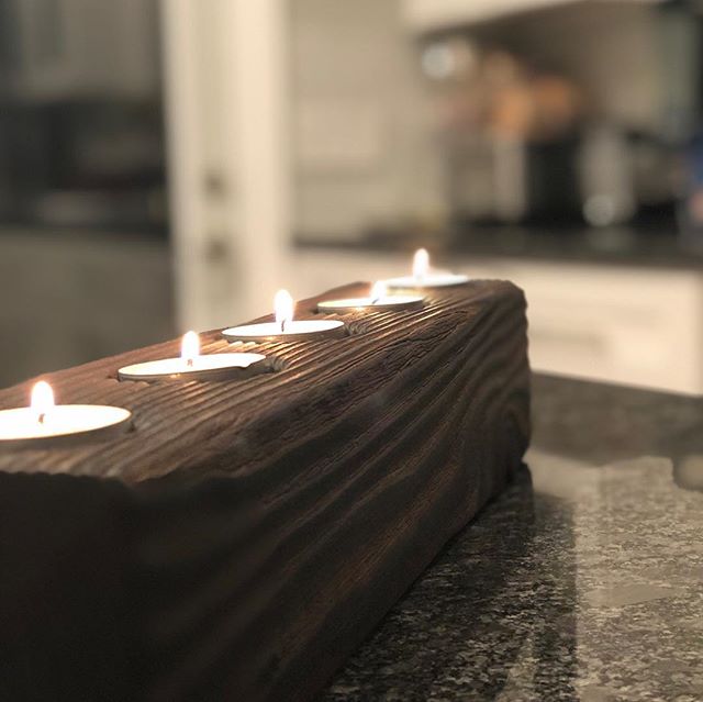Deal of the week! Link in bio. $20 
#hygge #homemade #cozy #christmasgifts #gift #realtorgifts #homedecor