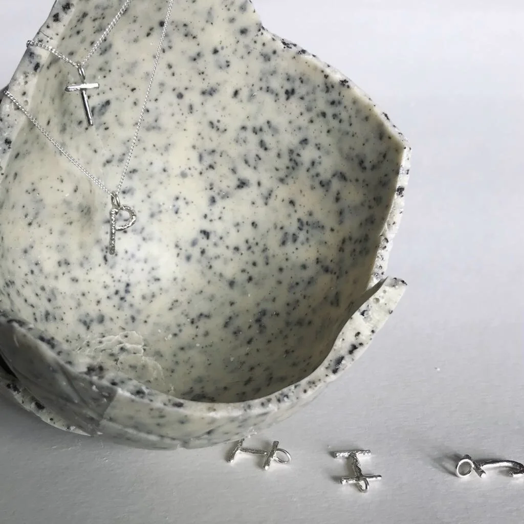 DBD21F19-B1B3-40B1-80A2-0336AA8A6638