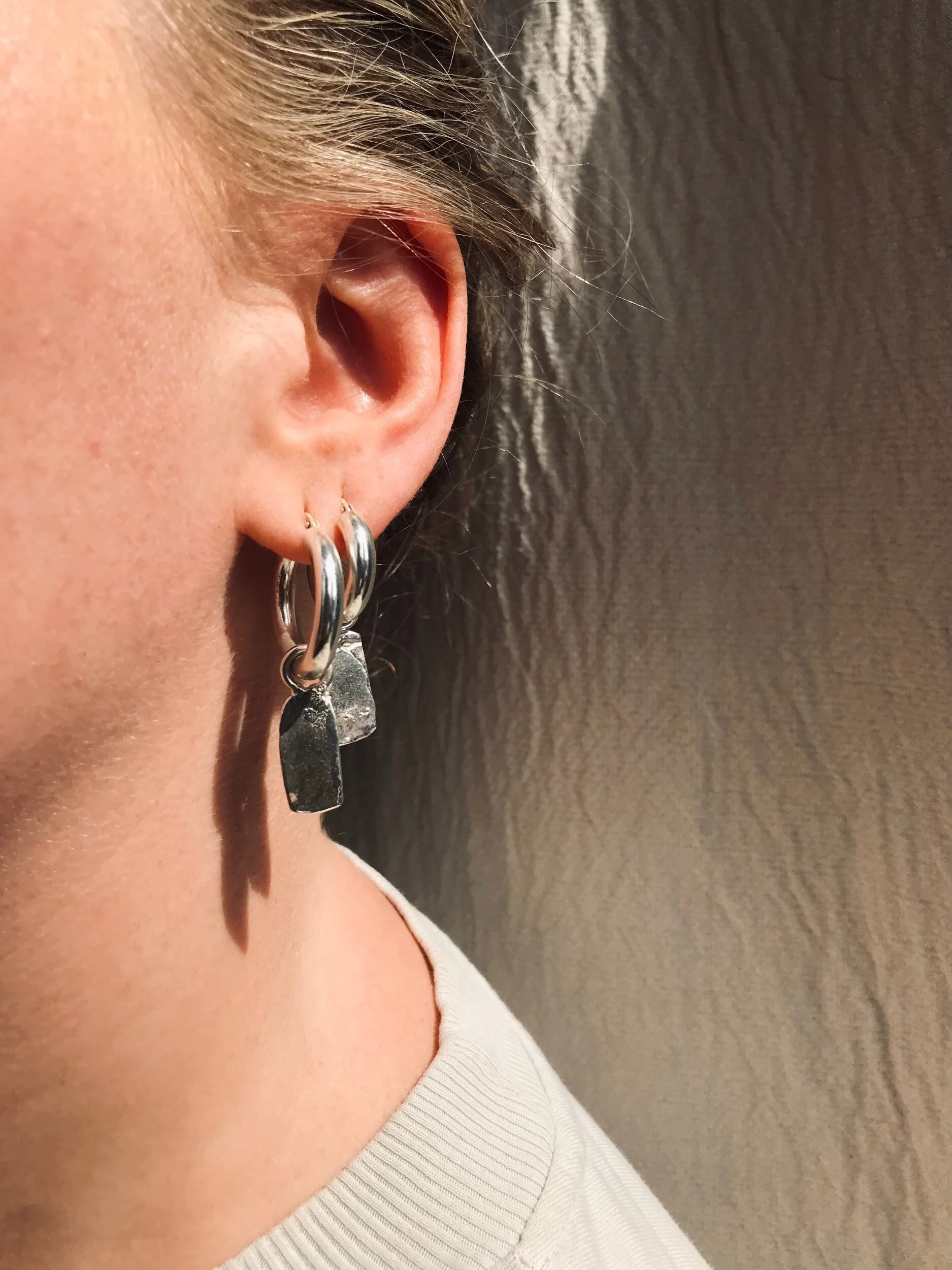 4861D3D9-F4BF-417C-A8F4-78304A952462