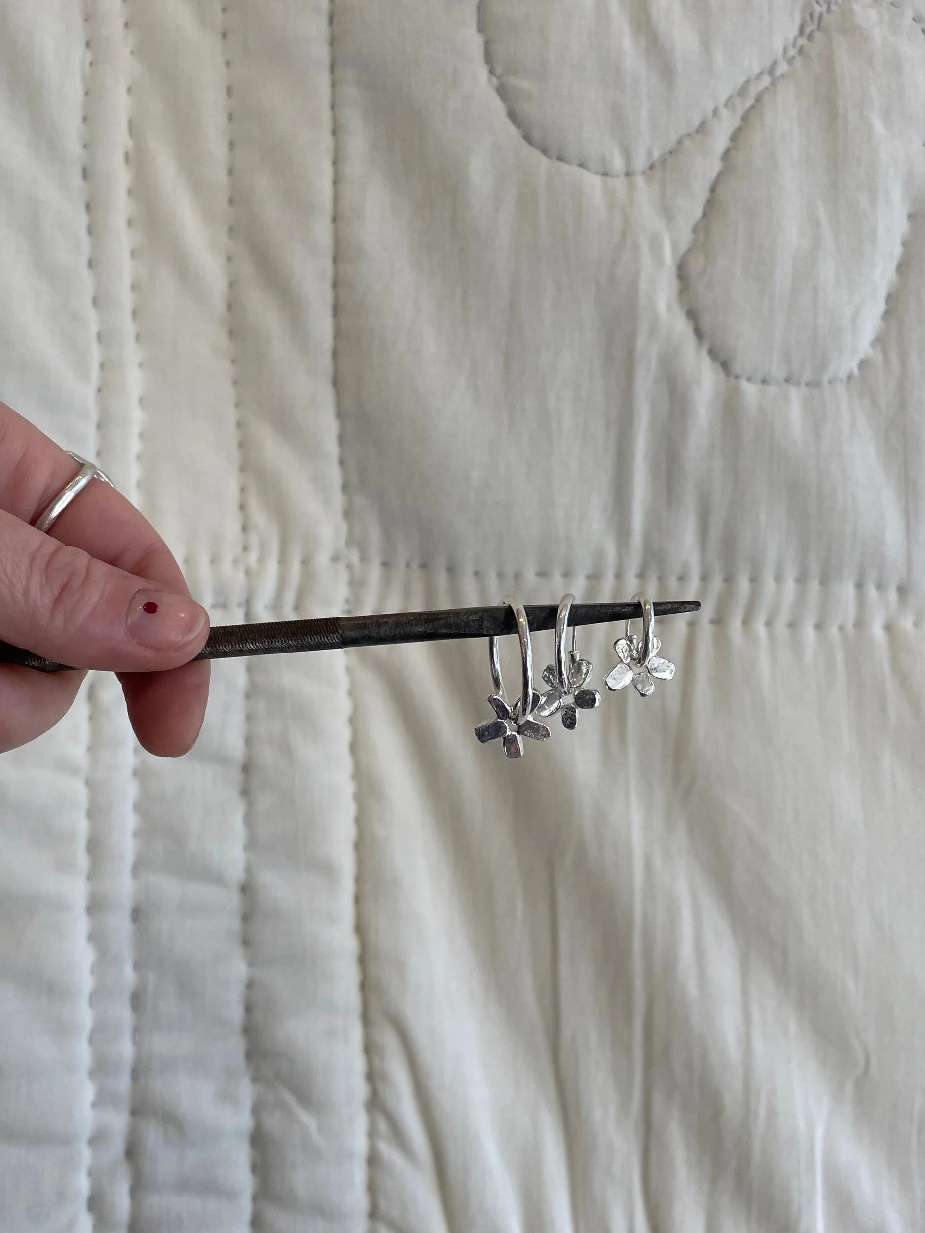 3359EBC5-A3F7-4773-BCEE-9E096585D9CE