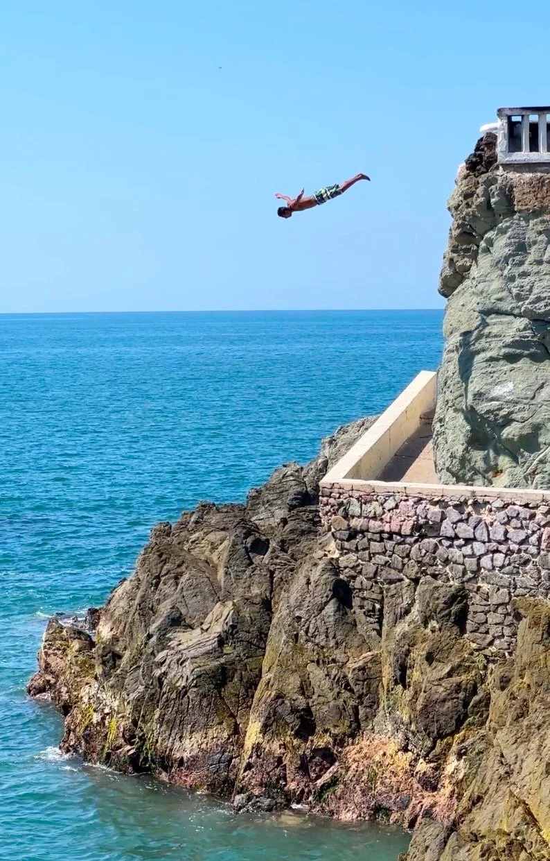 Cliff+divers