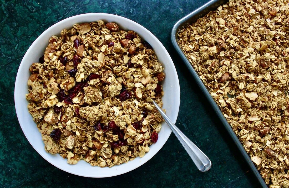 How to Make Crispy Whole Grain Granola