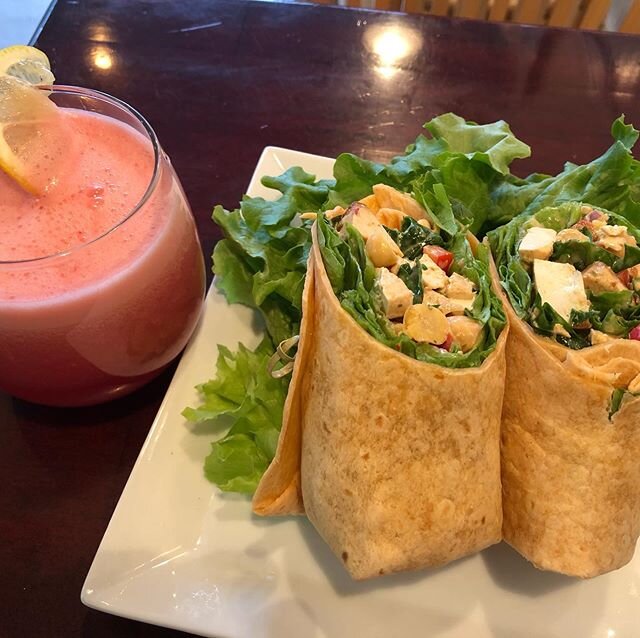 What are you doing for lunch ? Come on down to central cafe and juice bar and try our new Vegan Goddess wrap with a fresh juice latte! Also available in a salad 😀🥒🥬