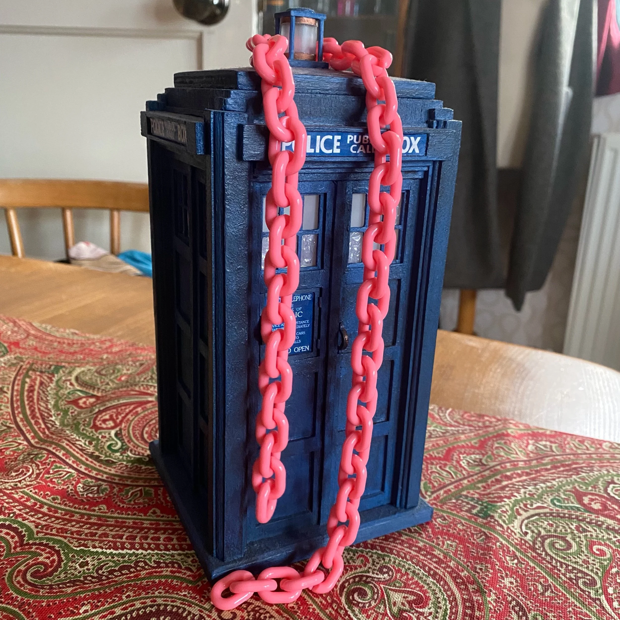 Replica pink acrylic watch chain 