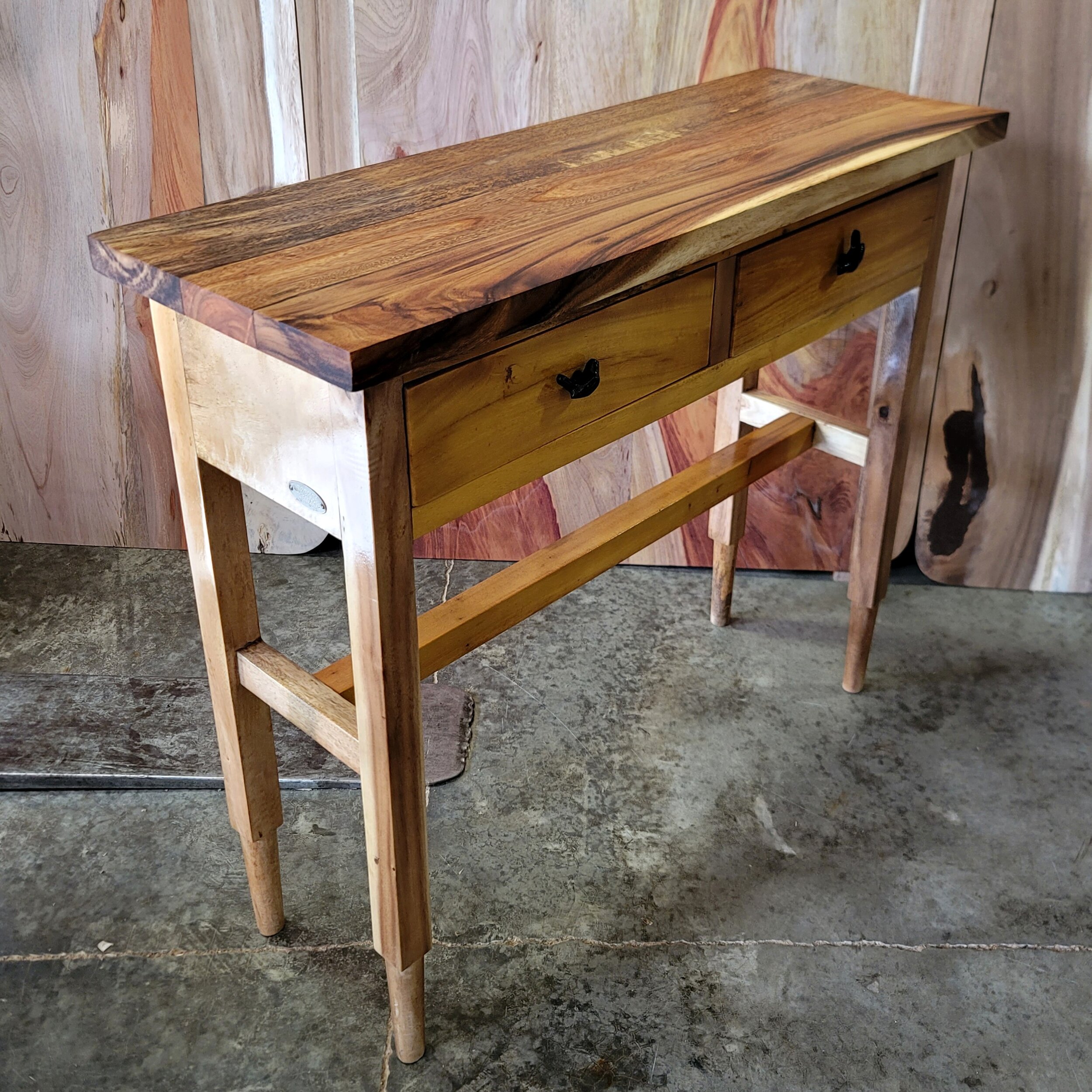 Sula Console (gallery 1).jpg