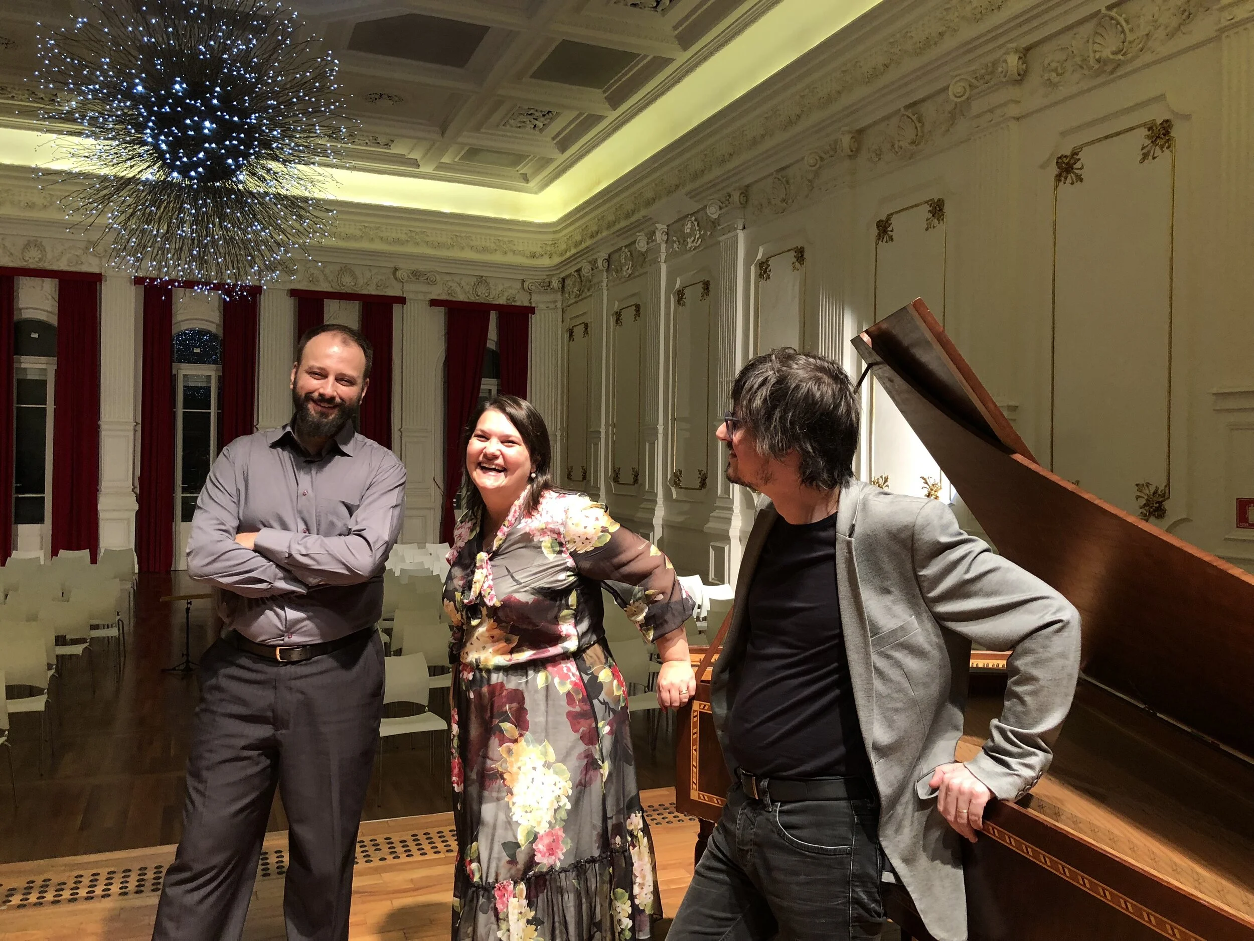 Marília Vargas, Juliano Buosi e Fernando Cordella na Praça das Artes