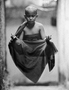 The Sage Breathes through the Heels