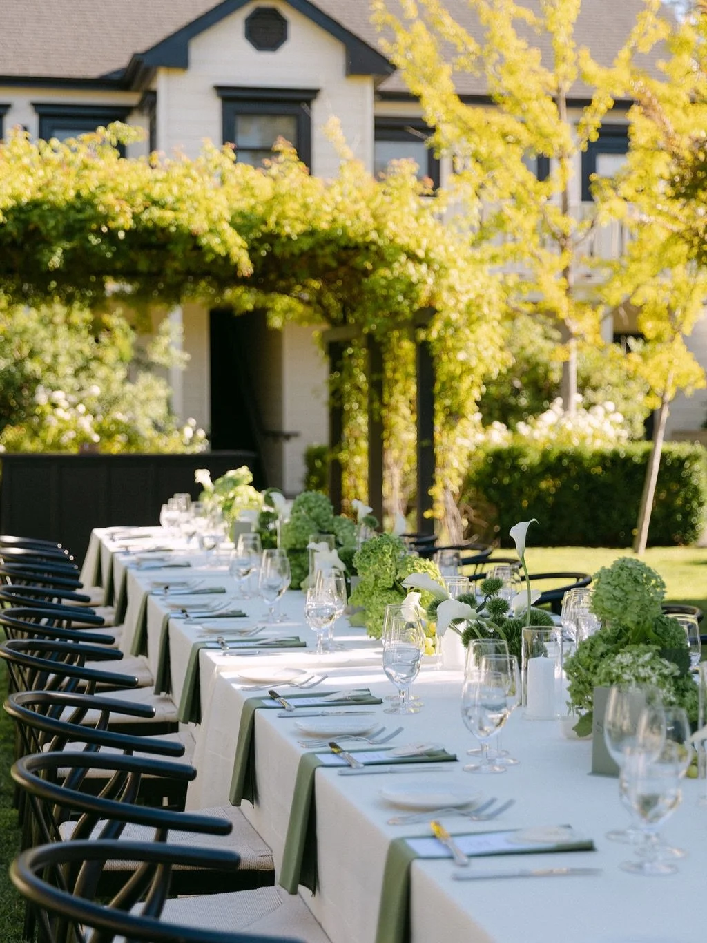 the most classic of color palettes elevated with modern touches for Madison &amp; Joe this past summer @macarthurplace 

Photographer // @junedayphoto 
Videography // @junedayfilms 
Planning // @alyssabrayevents 
Florals // @juniperlanefloral 
DJ // 