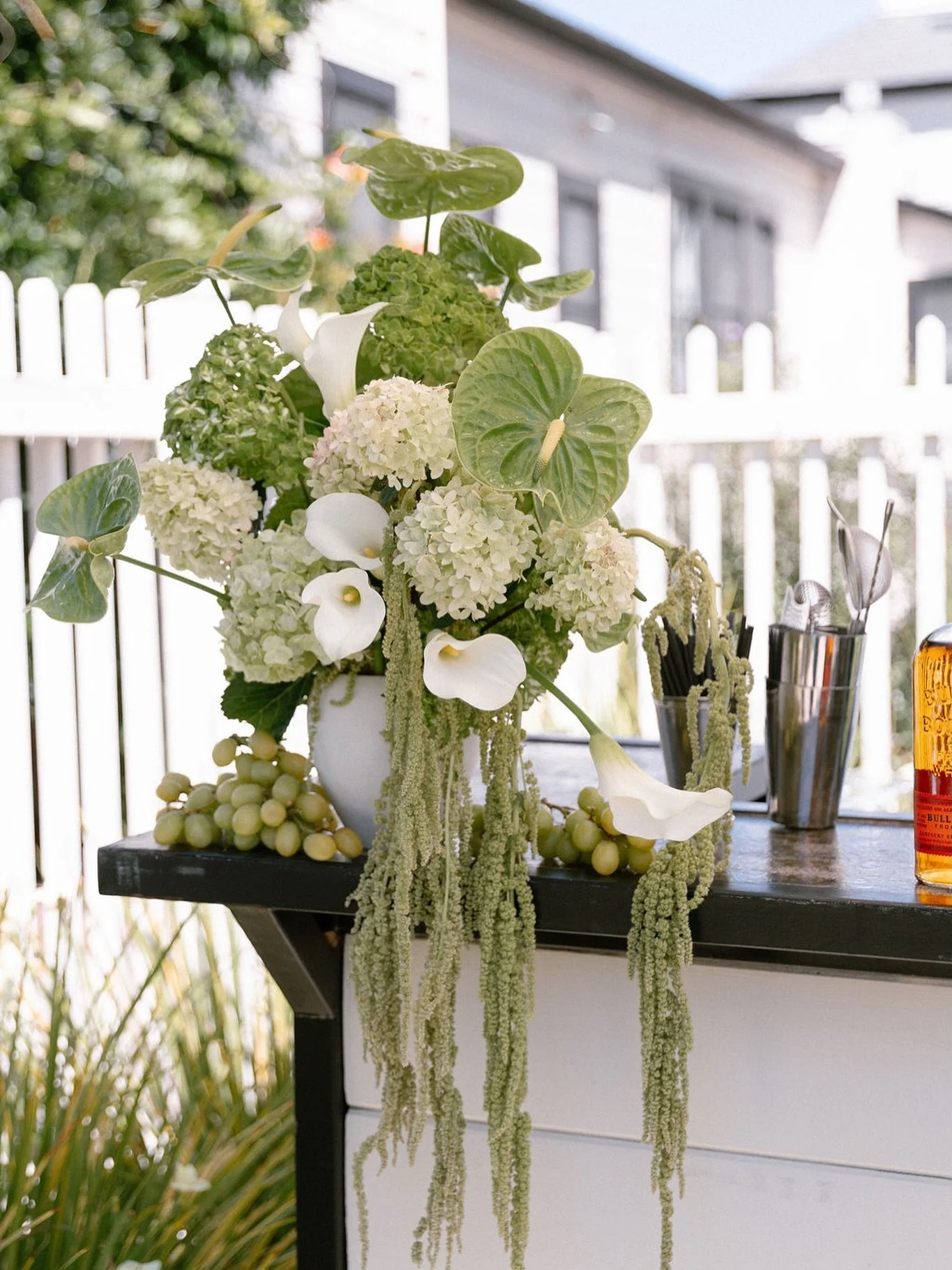 When your wedding week coincides with the start of limelight hydrangea szn 💚

Photographer // @junedayphoto
Videography // @junedayfilms 
Planning // @alyssabrayevents
Florals // @juniperlanefloral
DJ // @preciseblend
Rentals // @encoreeventsrentals