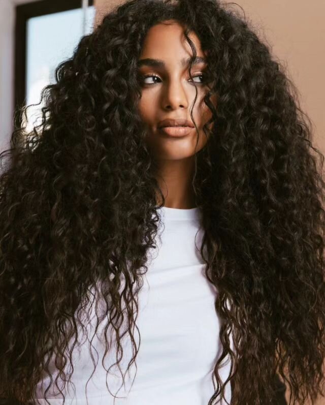 How much hair do you want??

This much 😍😍

Beautiful texture by @covetandmane 

These Curly Textured Hand-Tied Extensions are AMAZING!

#covetandmanehair #texturedextensions #curlycommunity #curlyhandtiedextensions #naturalhair #naturallook #moreha