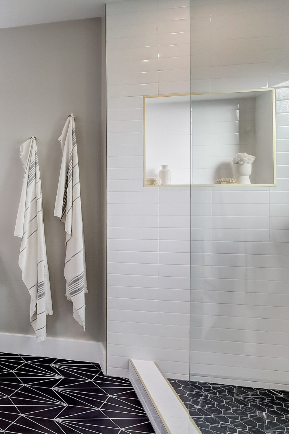 Master Bath and Walkin Shower.PNG