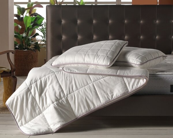 Cotton Comfort Pillow & Quilt