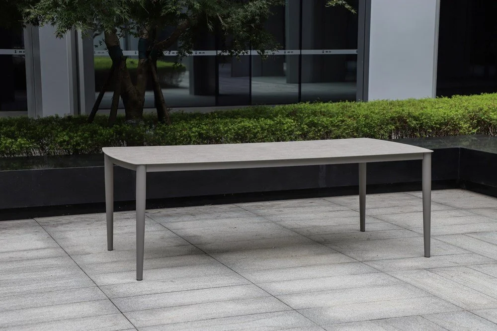 Perth Dining Table 23T069-220100A-1 GD47-7 frame+5mm HYW-122YX glass (2).jpg