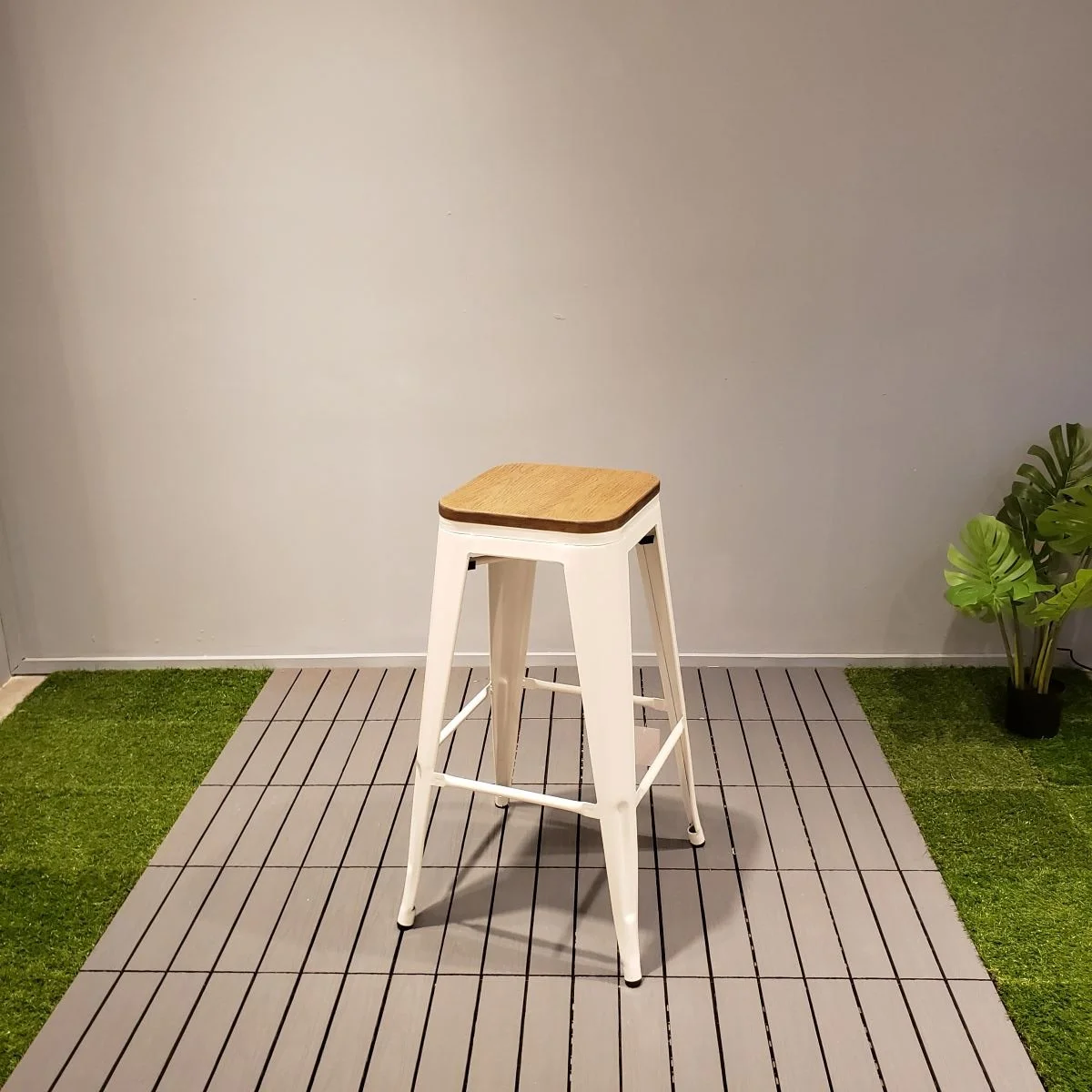 Bar Stool White.jpg
