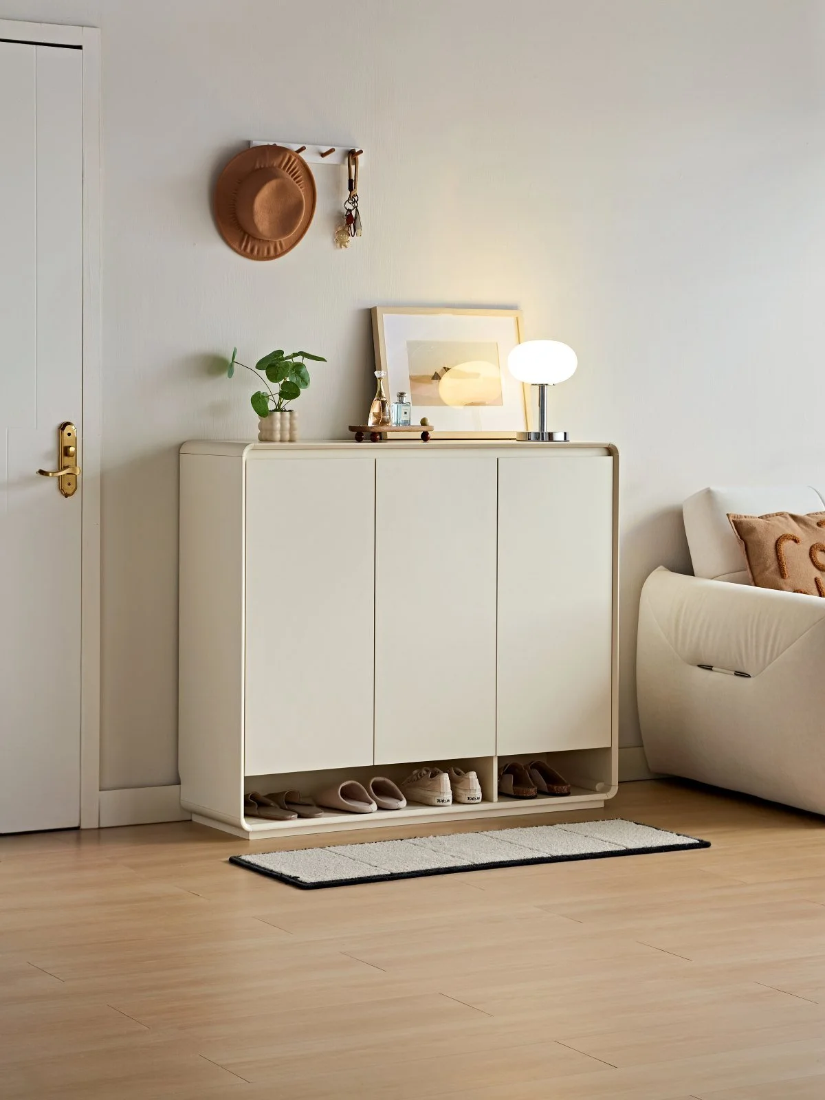 Roumania Shoe Cabinet 120