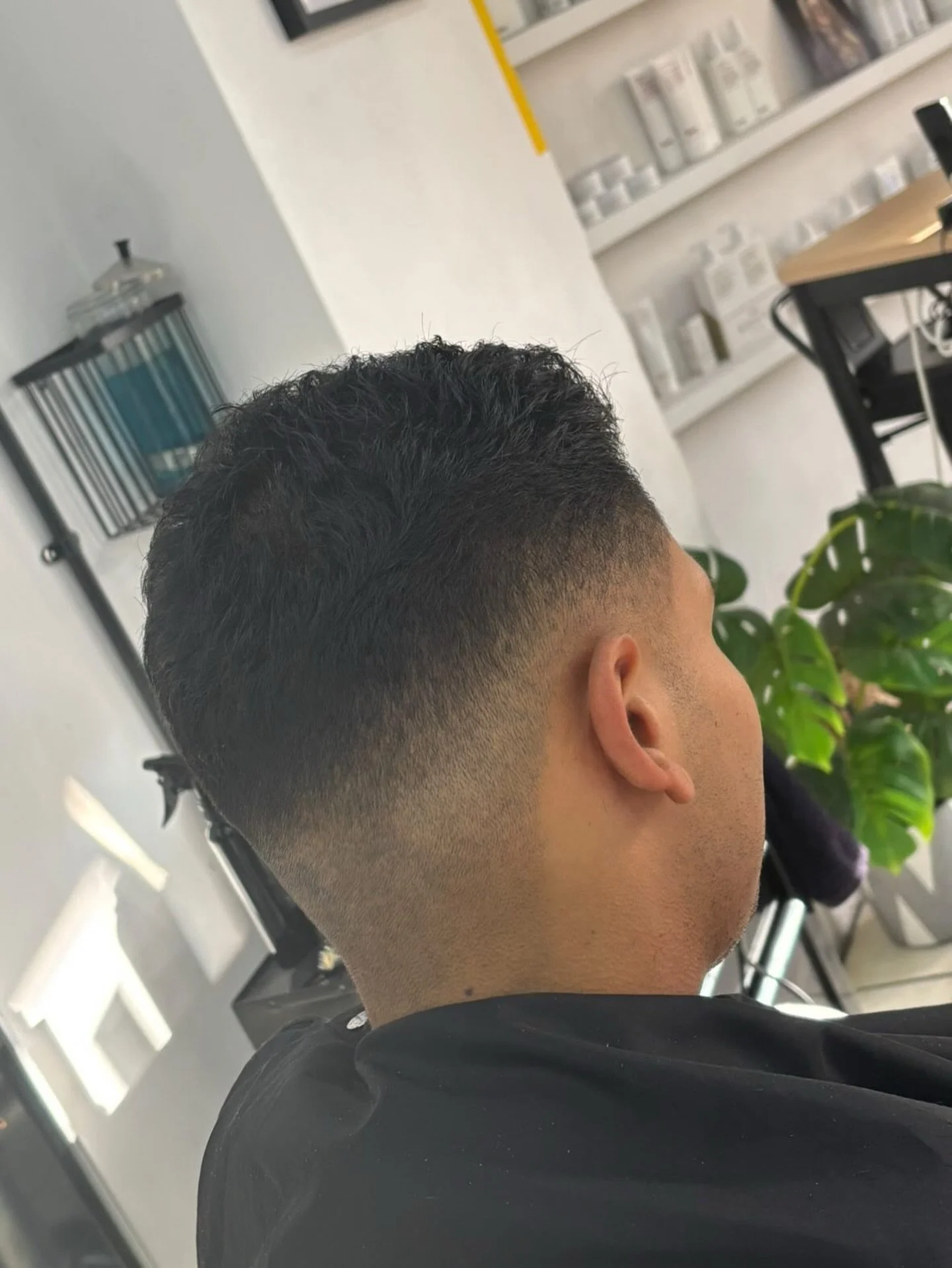 Fade done by our Junior barber Stu @stuartusher.barbering 😮&zwj;💨

Head to our website to lock in your appointment

www.hausmalegrooming.co.uk
