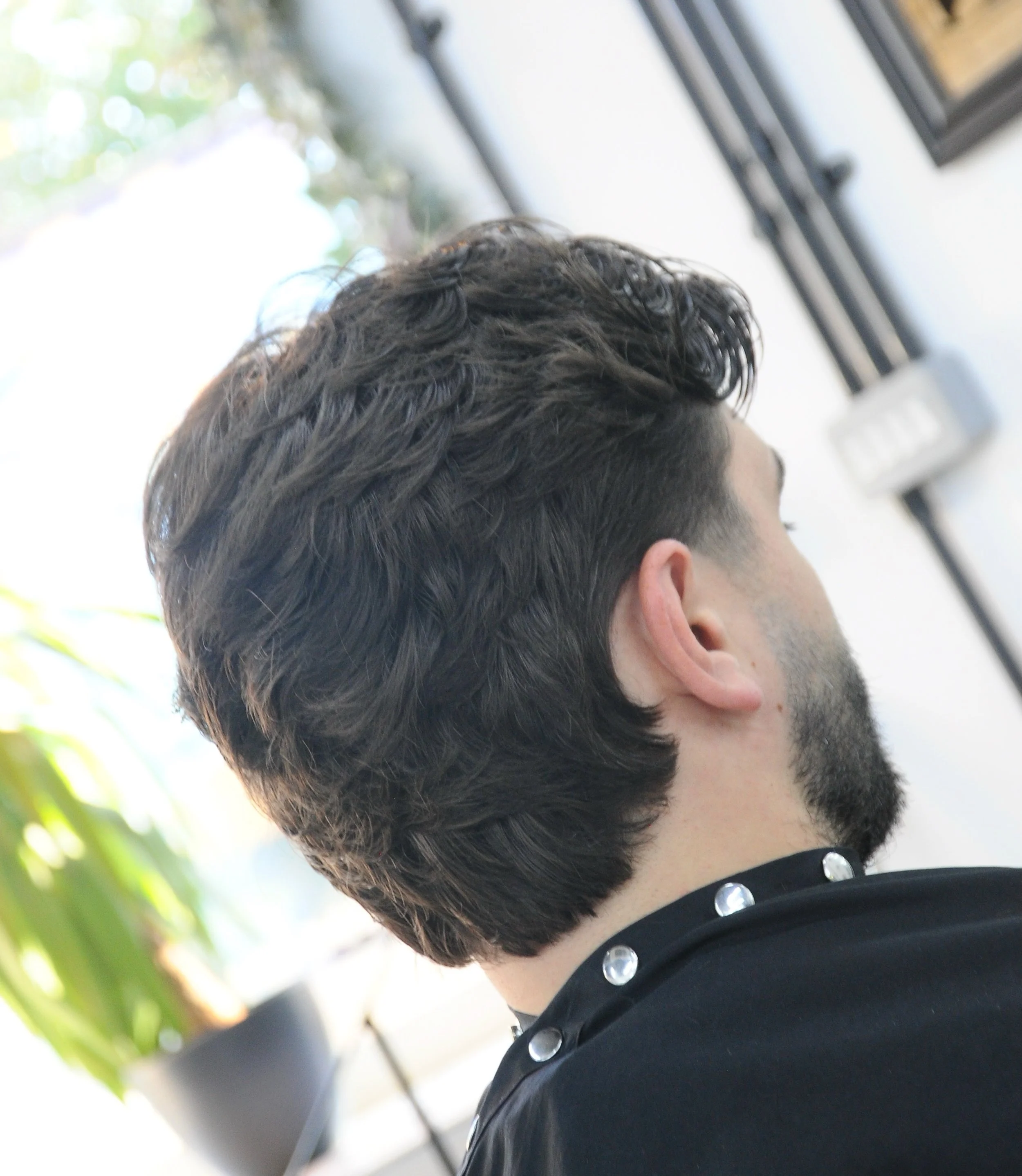 Alan will be away from the 1st of September until the 8th, his schedule is extremely busy before and after so add yourself to the waitlist to catch any openings ✨

Cut done by @alanhaus_ 🤩

Lock in your appointment through our website 
www.hausmaleg