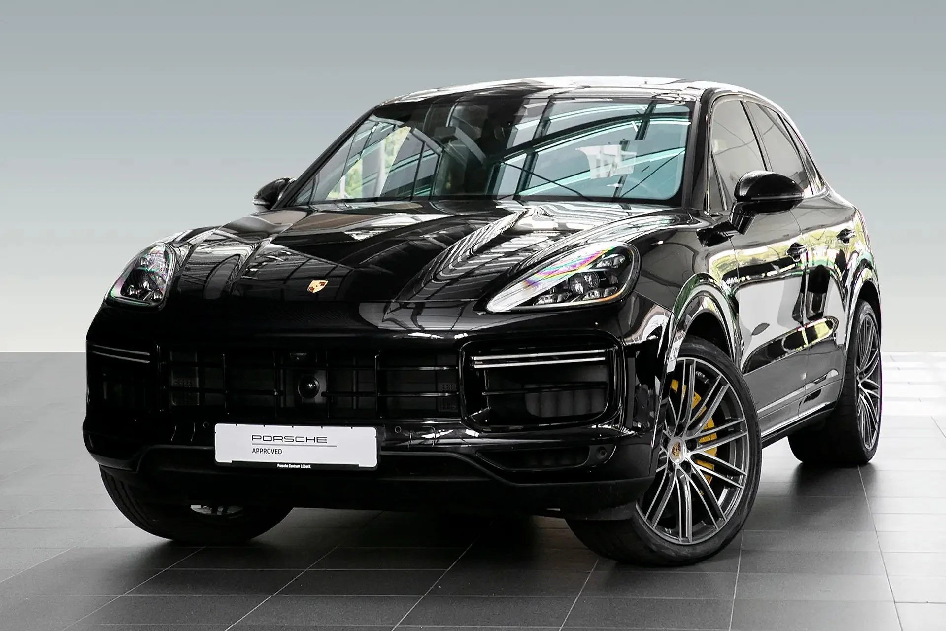 Location longue durée d'occasion Porsche Cayenne Turbo S EHybrid Coupé dès 2 712€/mois — Joinsteer