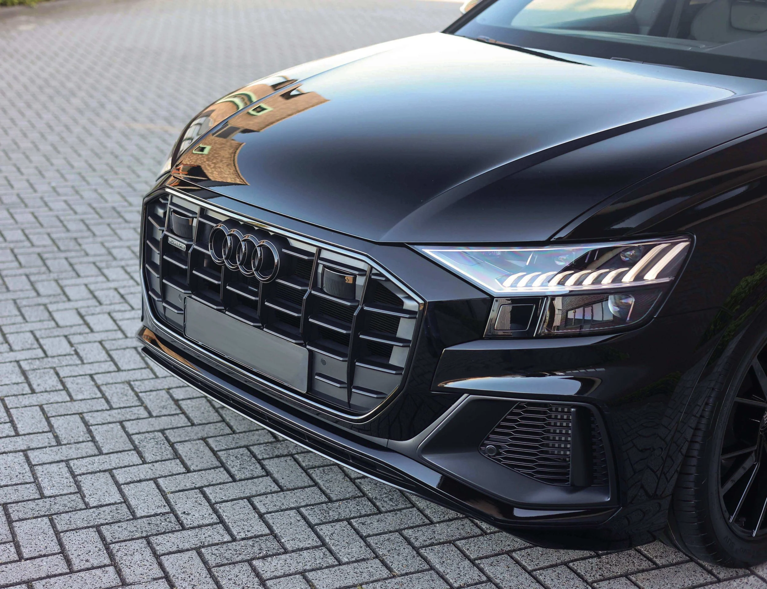 Location longue durée d'occasion Audi Q8 Compétition 60 TFSIe dès 1 657