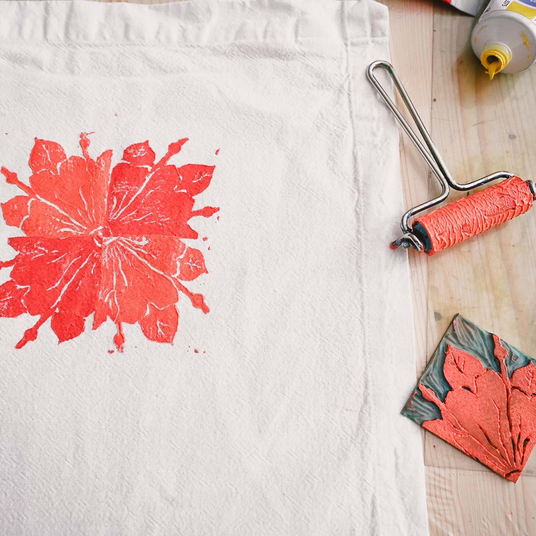 Printing &amp; Fashion: Linolschnitt auf Textilien