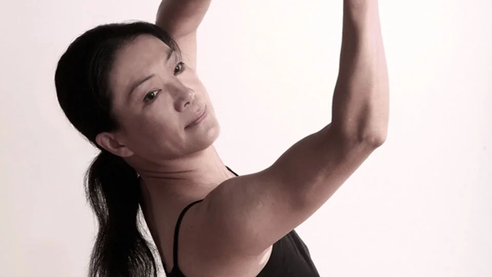 Foto der tanzenden Workshopleiterin Chiang-Mei Wang