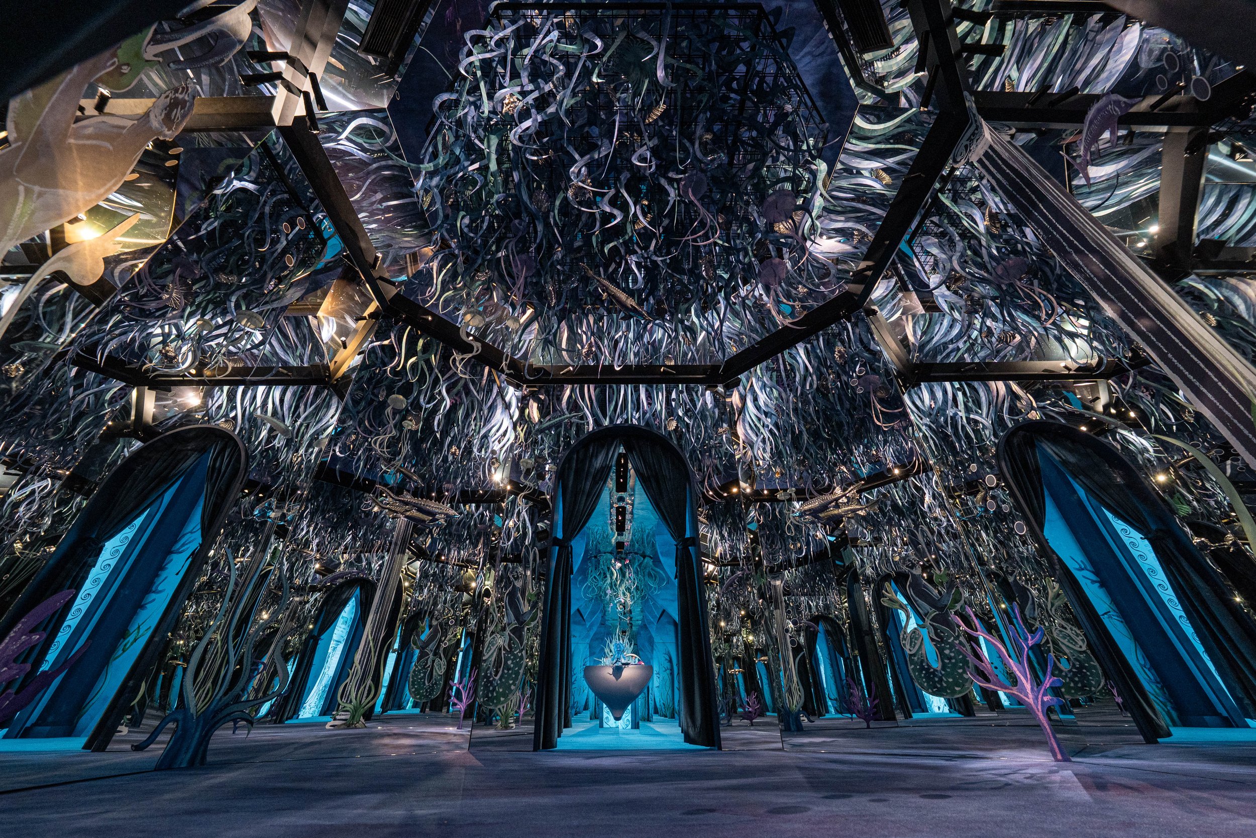  Buccellati-aquae-mirabiles-paper-installation-milan-design-week-2026-mauro-seresini-04.jpg