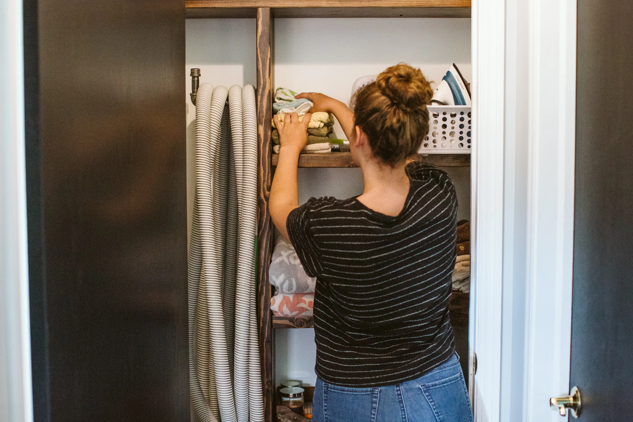 HALLWAY CLOSET MAKEOVER