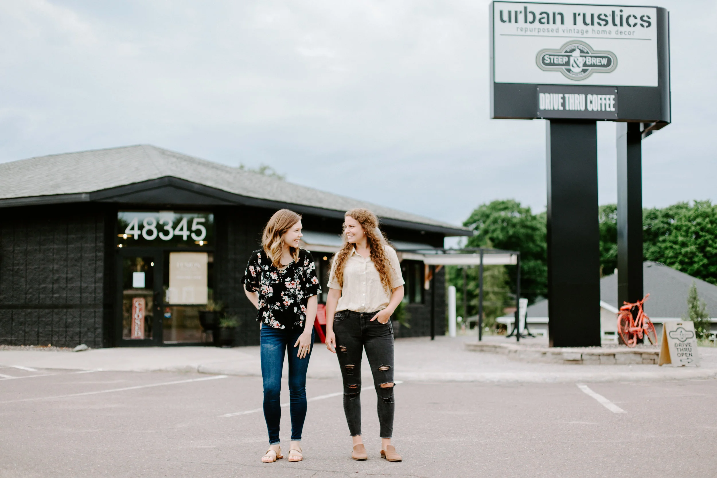 WE HAVE A HOME DECOR BOOTH!!