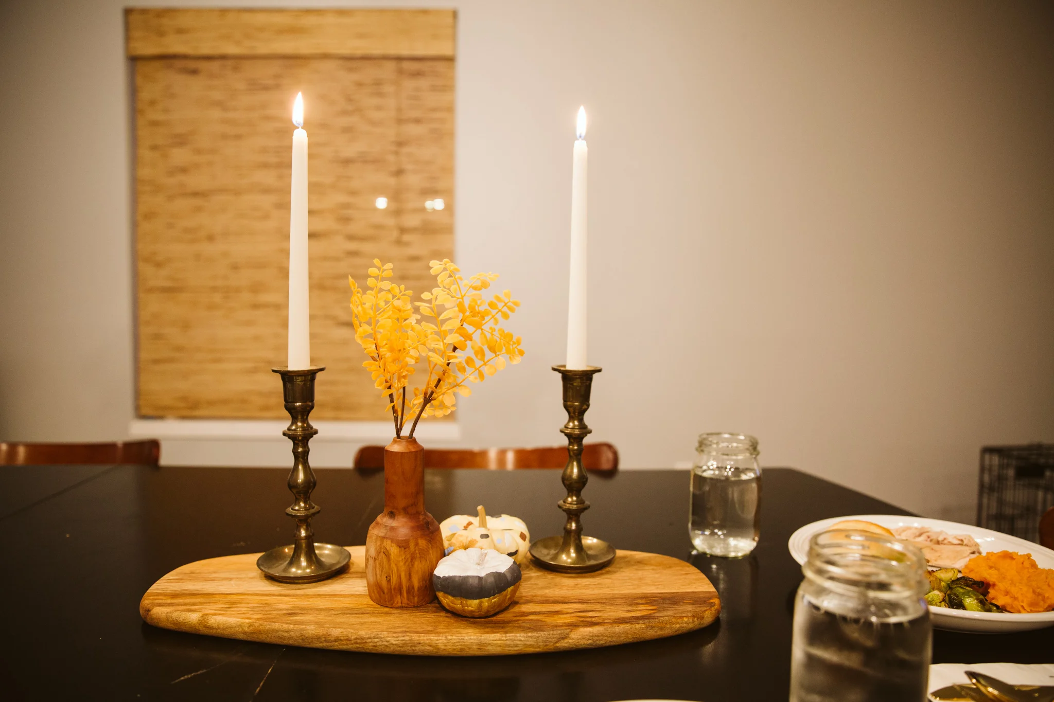 TIPS FOR HOSTING FRIENDSGIVING ON A BUDGET